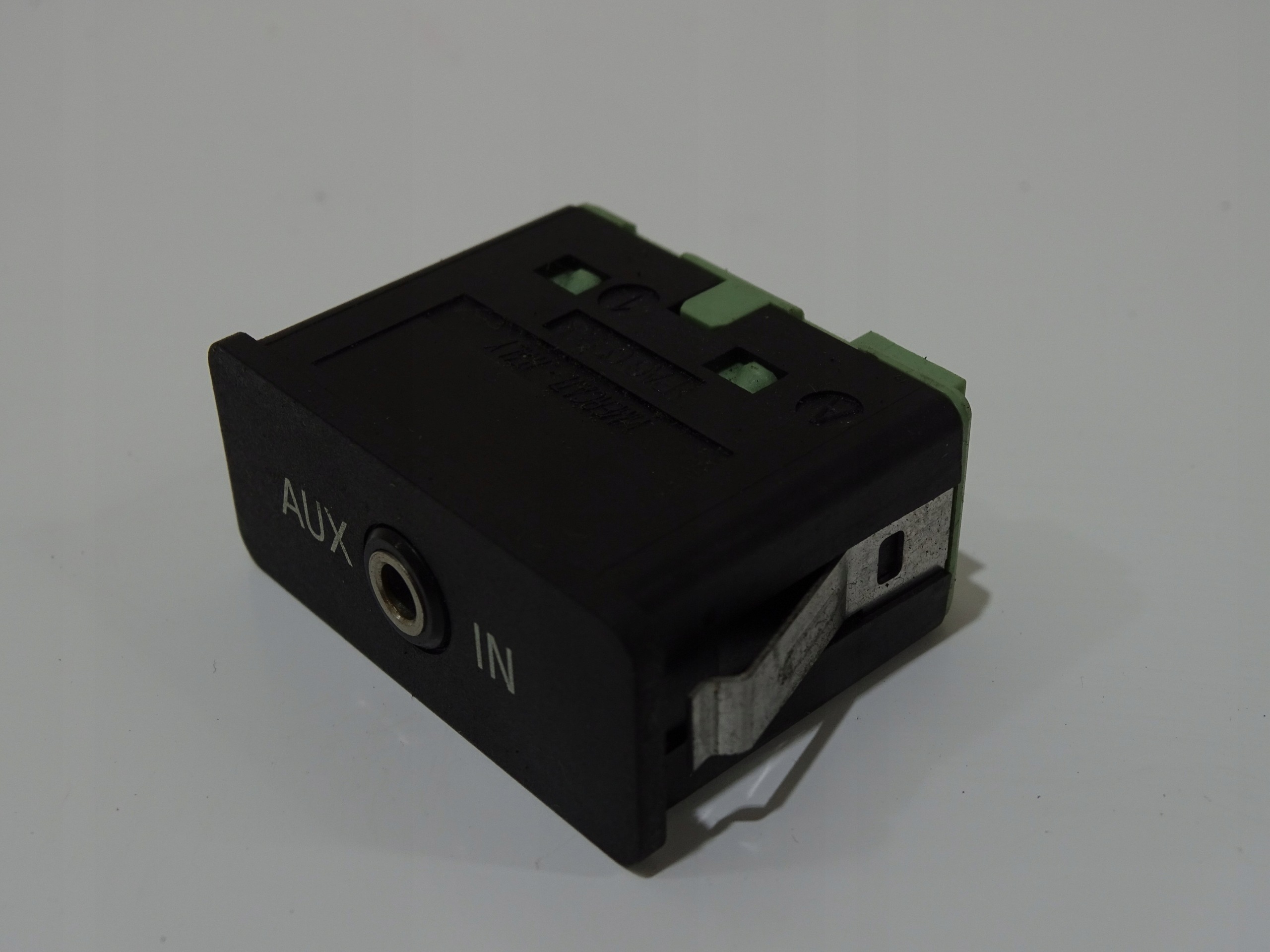 adapter AUX IN BMW 5 E60 E61 OE 6986791
