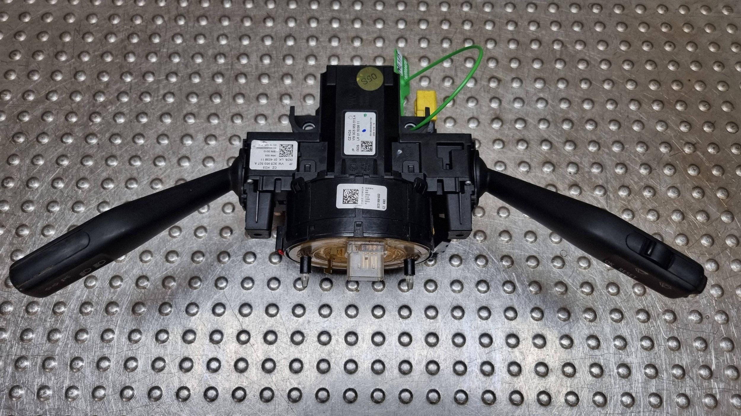 commodo commande levier commodo sous volant anneau 3C5953513A VW PASSAT B6