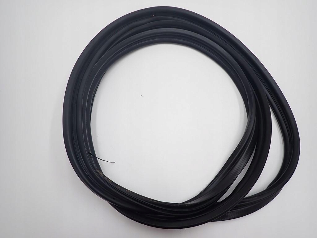 USZCZELKA KLAPY TYŁ BAGAŻNIKA CITROEN C4 AIRCROSS 13R Producent części Citroen OE