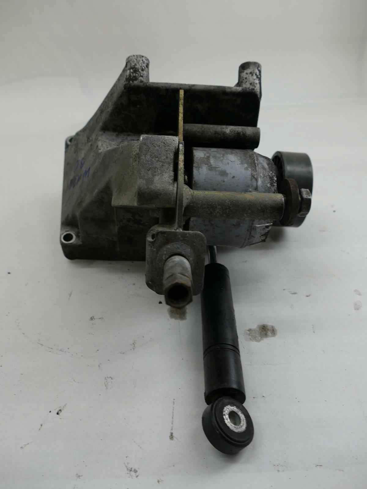 MERCEDES S W126 3.0 b support KOMPRESORA holder 1264660641