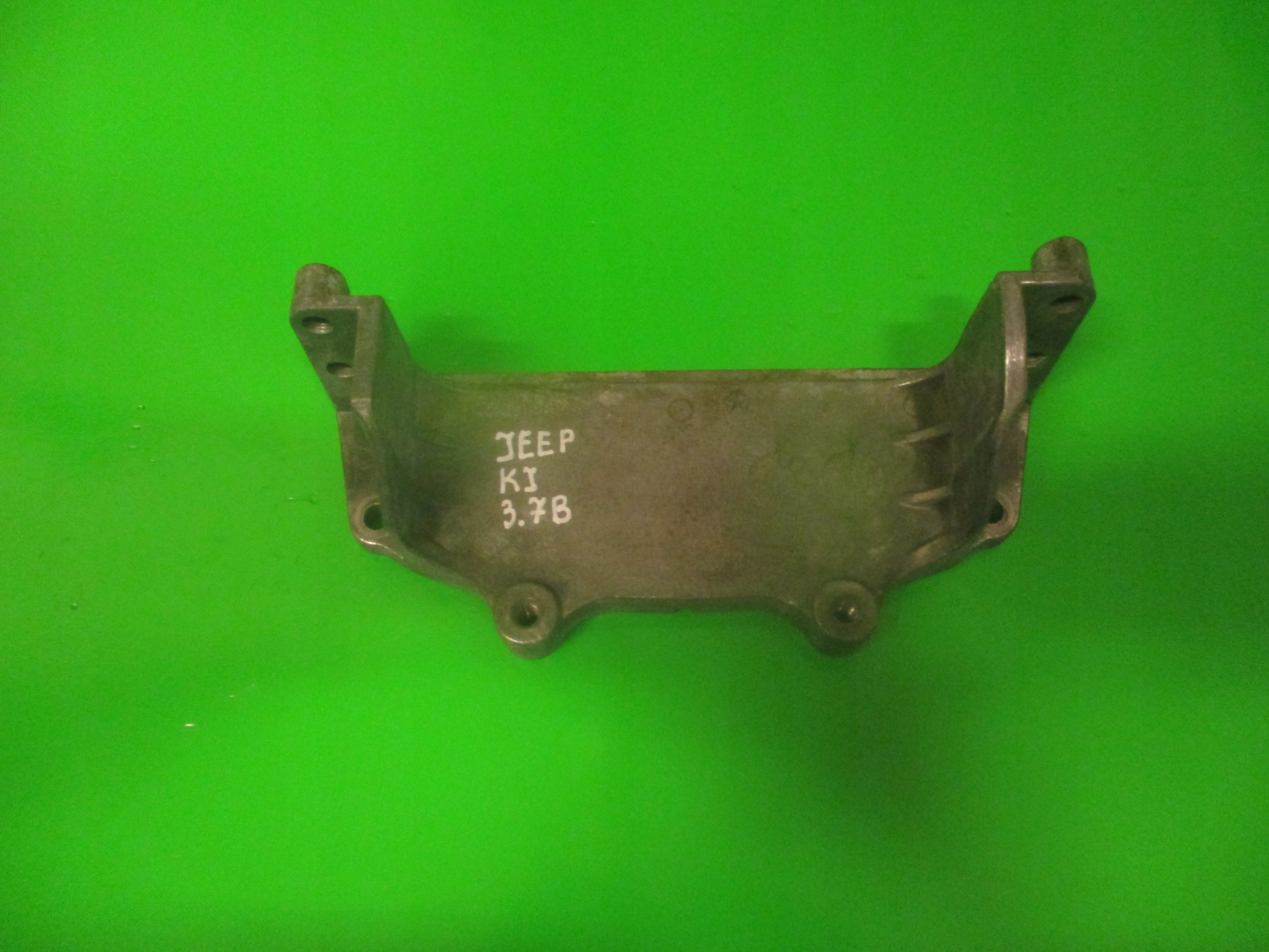лапа Двигателя 3.7 V6 CHEROKEE LIBERTY KJ