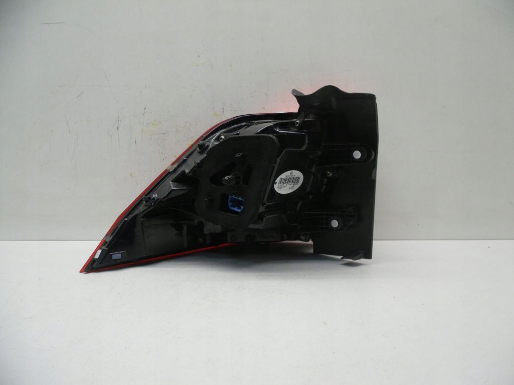 VW TIGUAN II 2 5NA LED 15- light rear right
