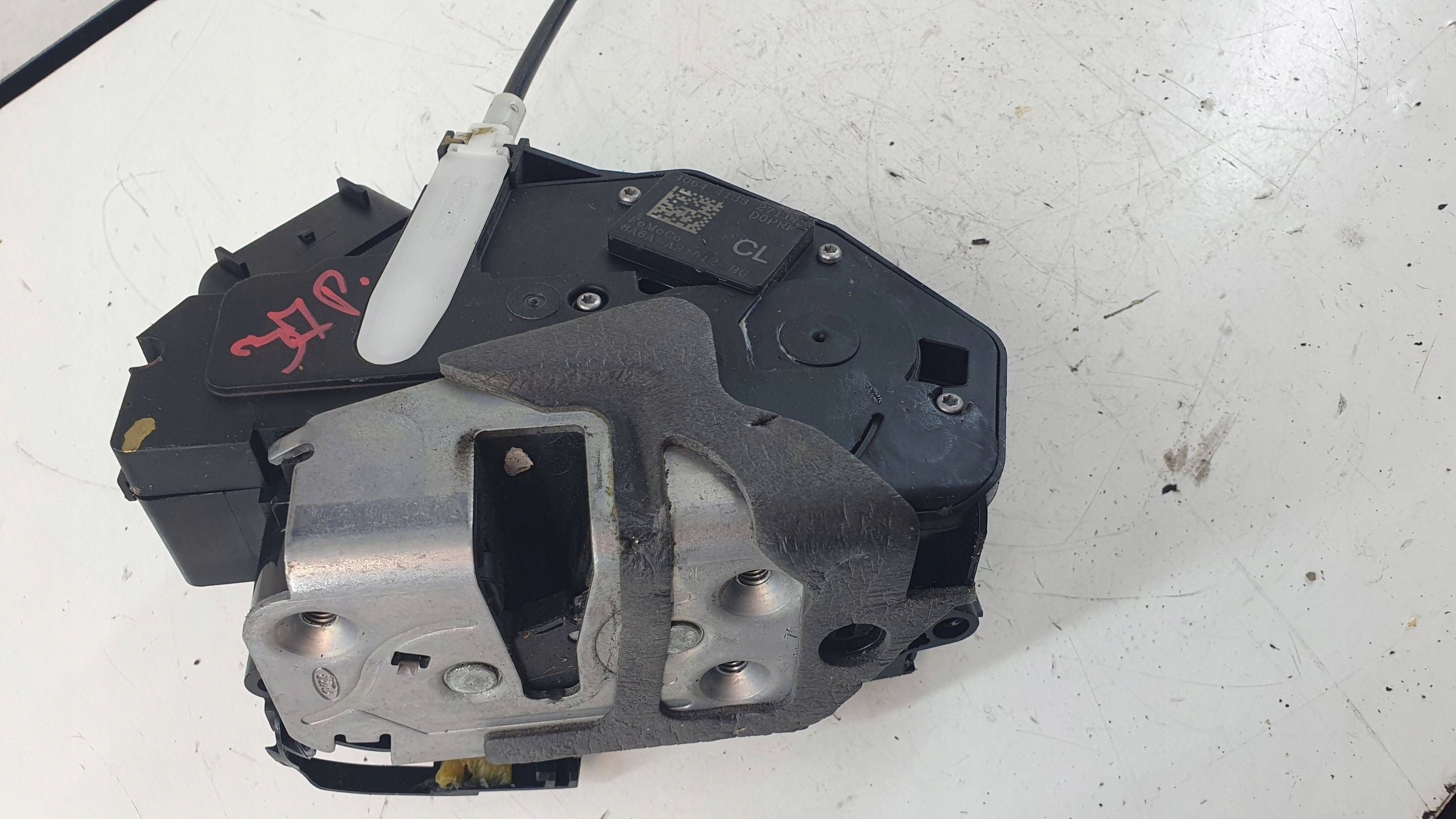 Ford Fiesta Mk7 lock door przednich right front