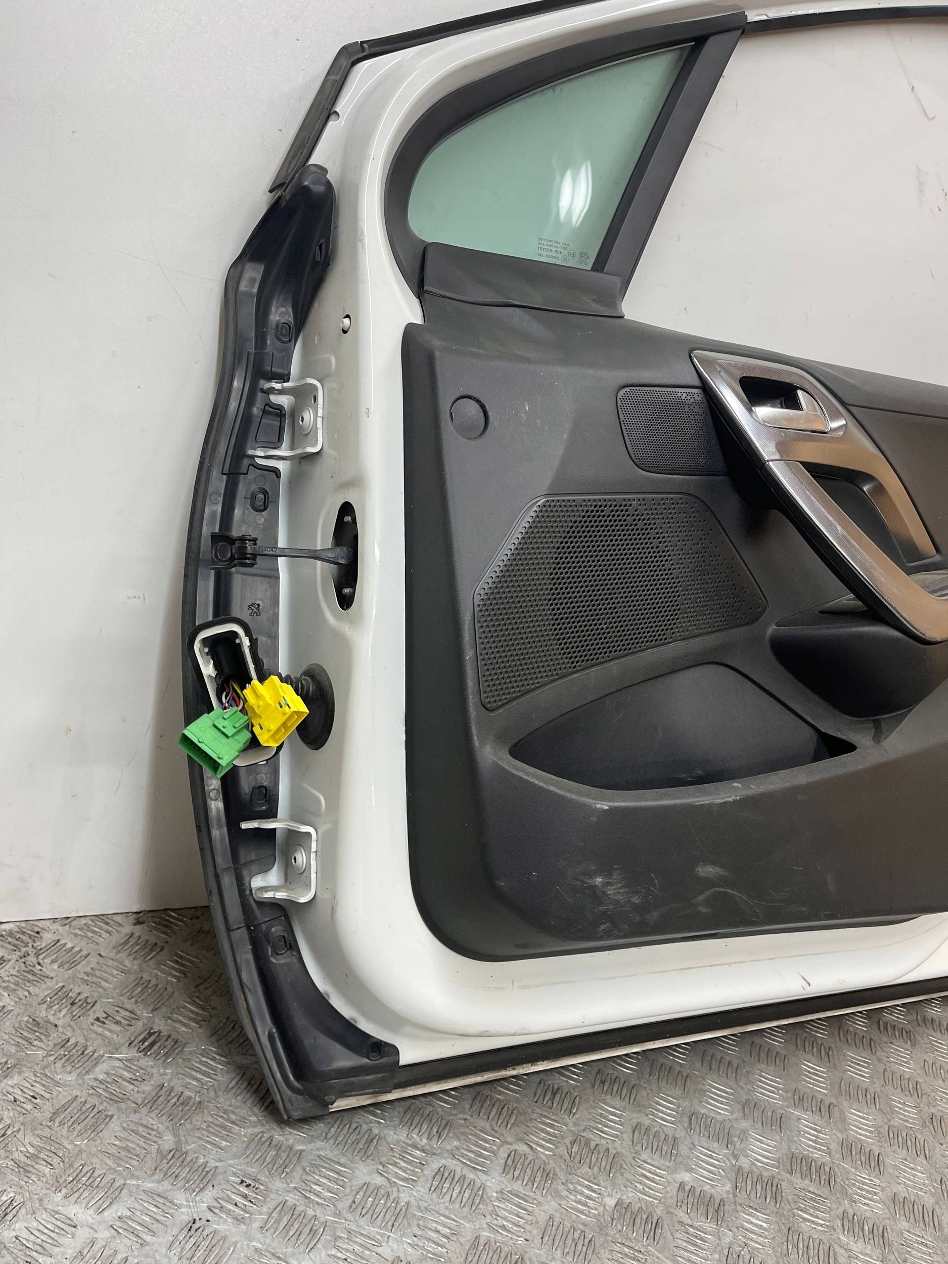 door front front right right PEUGEOT 2008 and 1 13