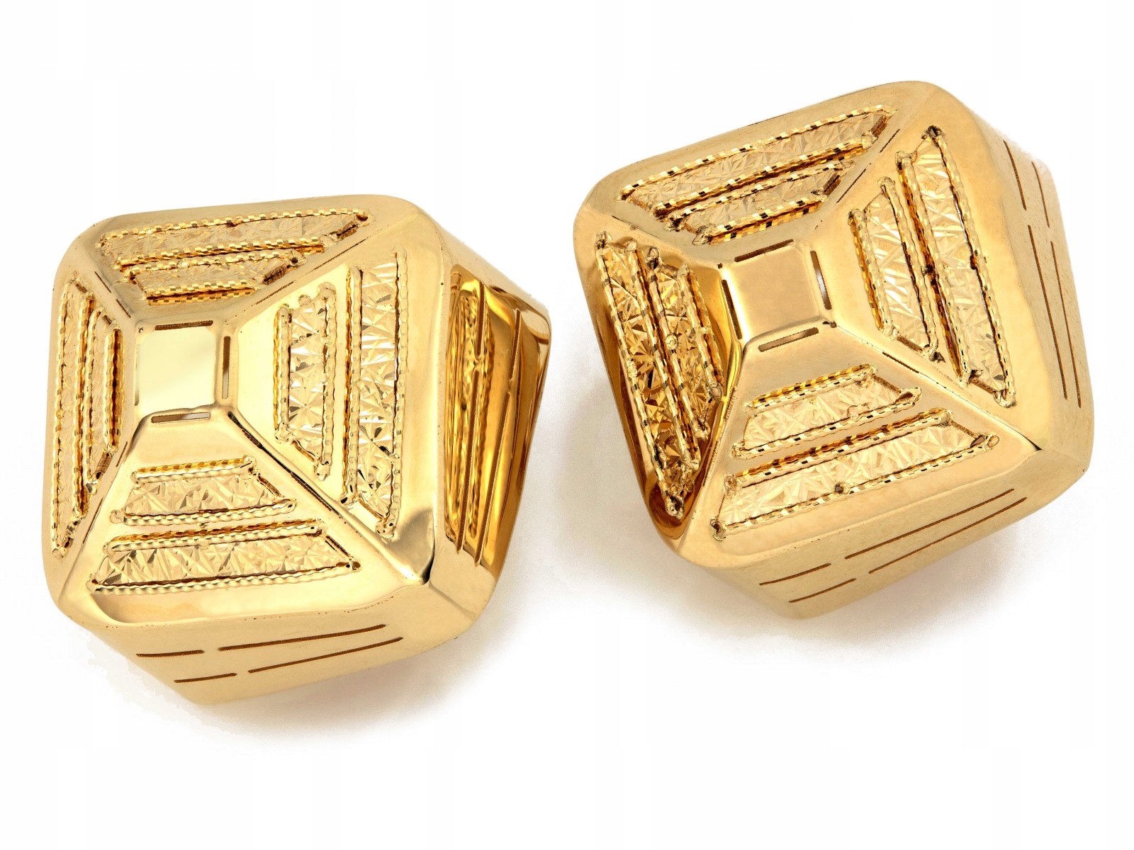 Moderní zlaté 585 náušnice s trojrozměrnými prolamovanými diamantovými kostkami