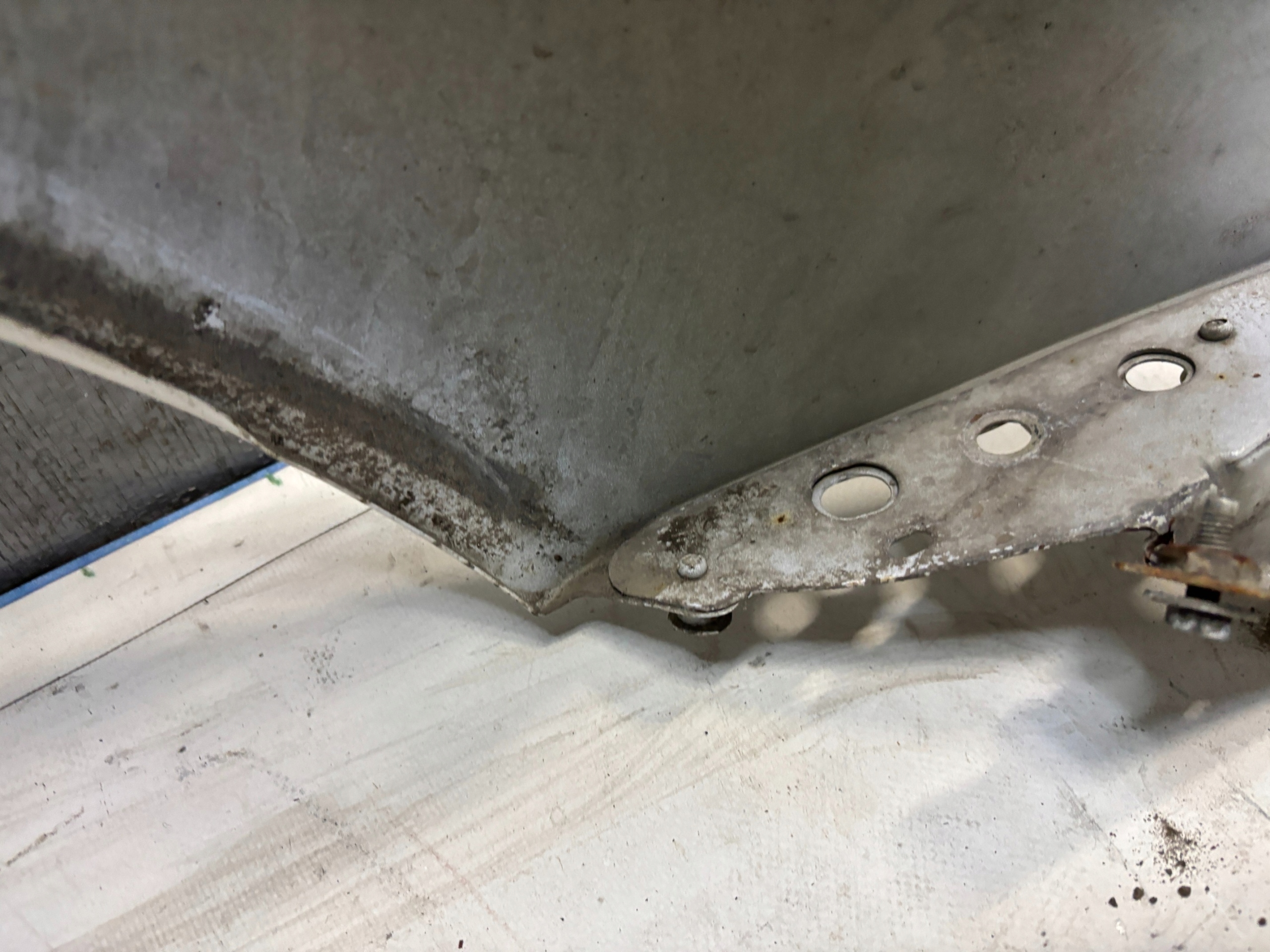 fender left front Peugeot 308 T9 k: EWPB