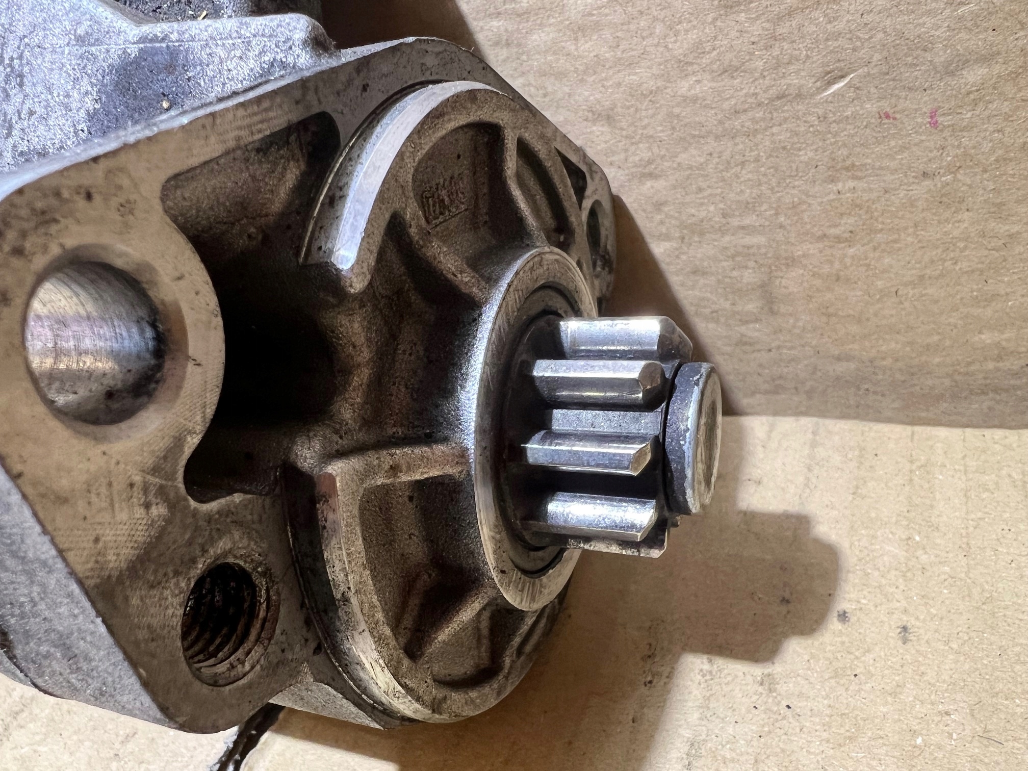 AUDI Q7 4L 3.0 TDI starter motora 059911024C