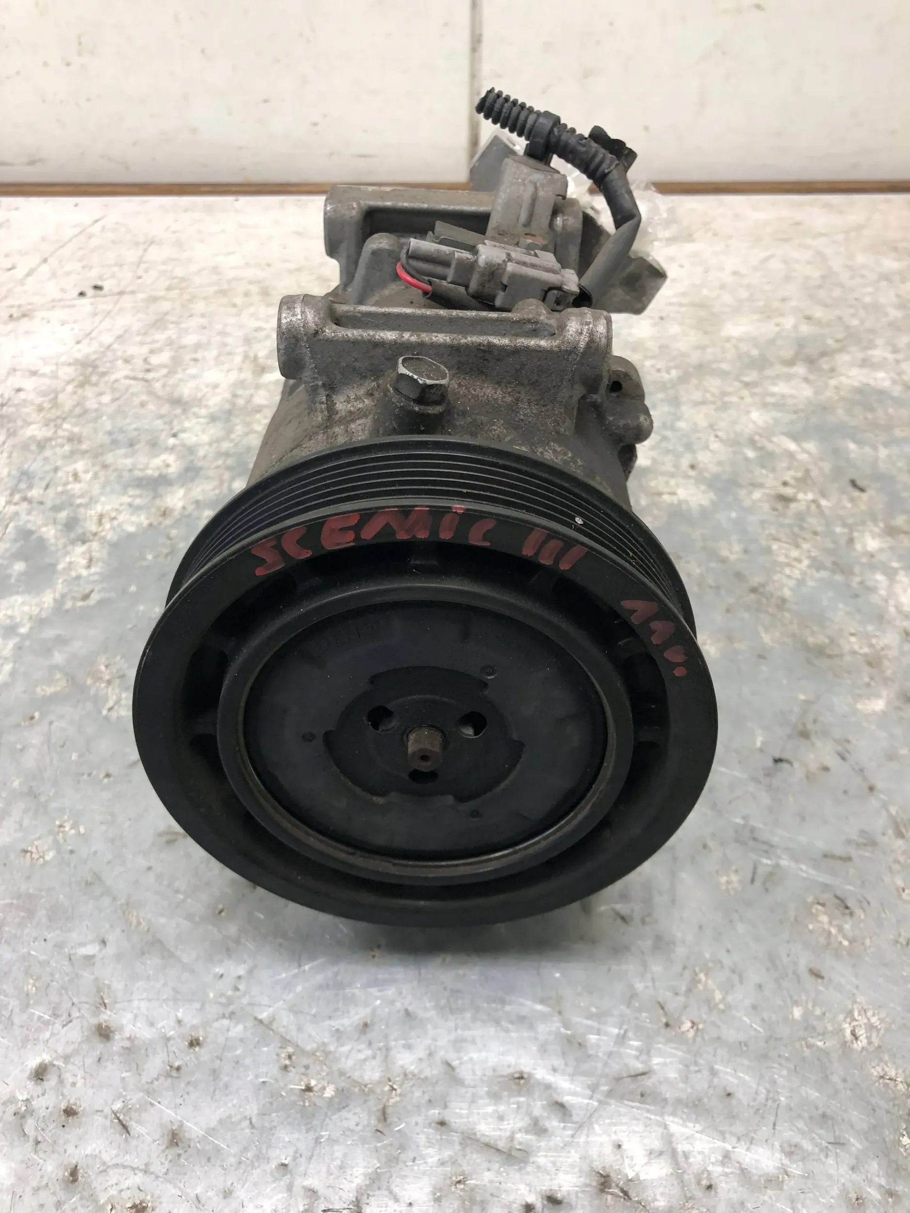 compressor compressor; of the air conditioning RENAULT SCENIC III 8200939386