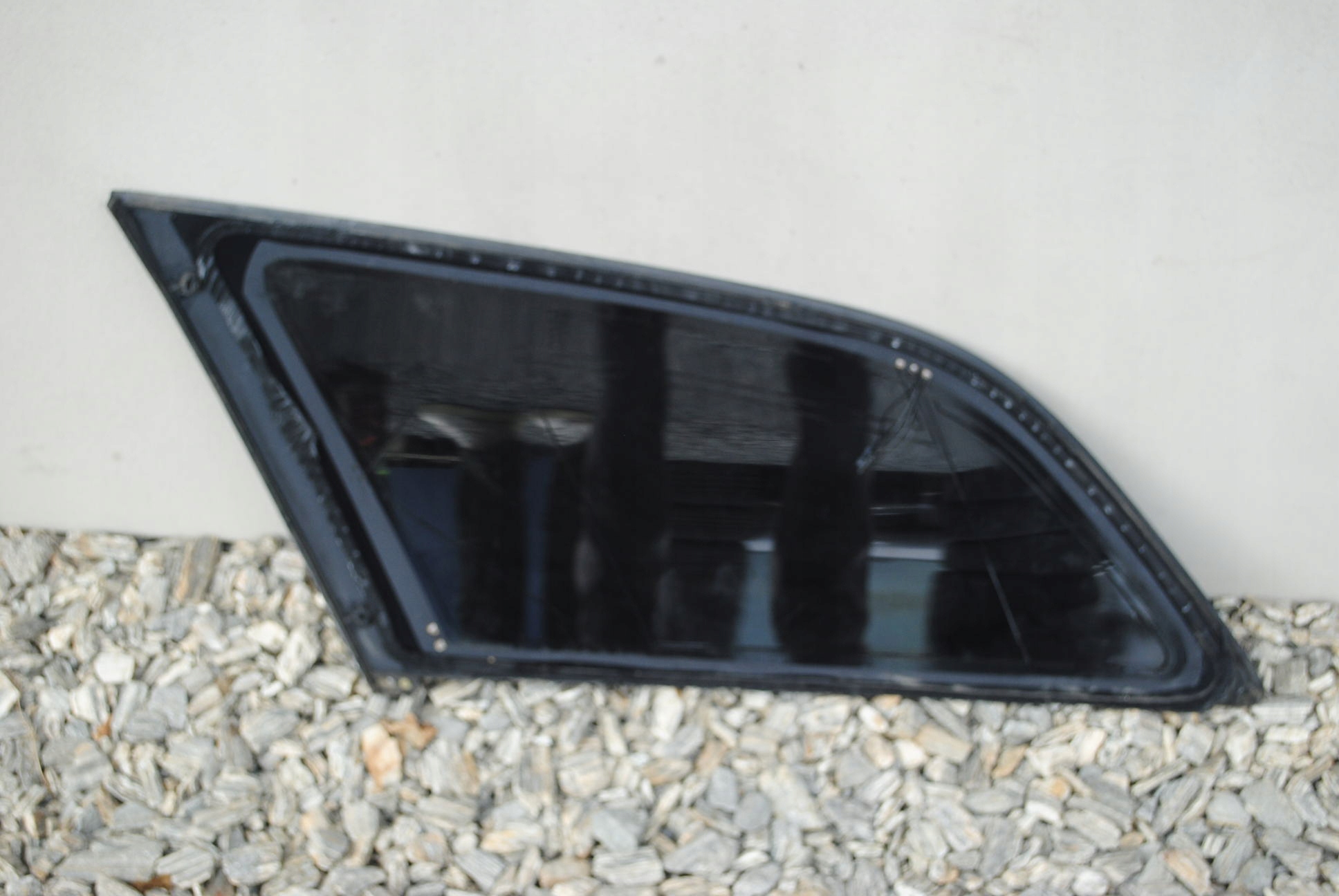 SZYBA KAROSERYJNA BAGAŻNIKA PRAWA TYLNA POD CHROM AUDI A6 C6 AVANT Typ samochodu Samochody osobowe