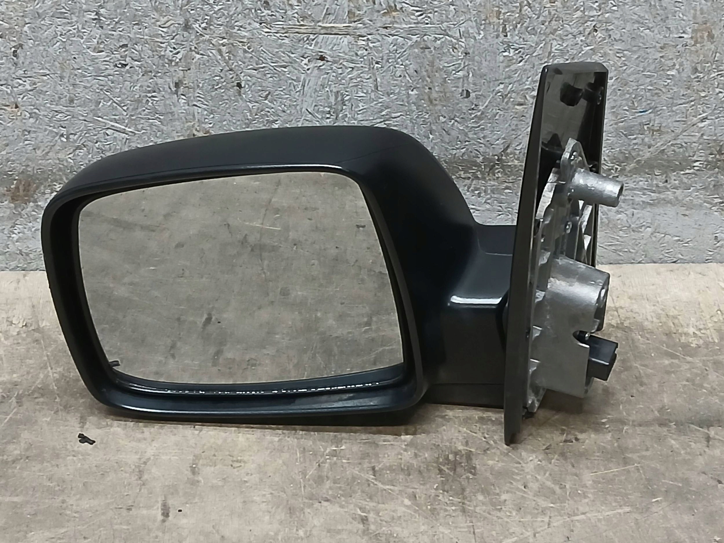 mirror front left HYUNDAI H1 H300 07- 3PIN