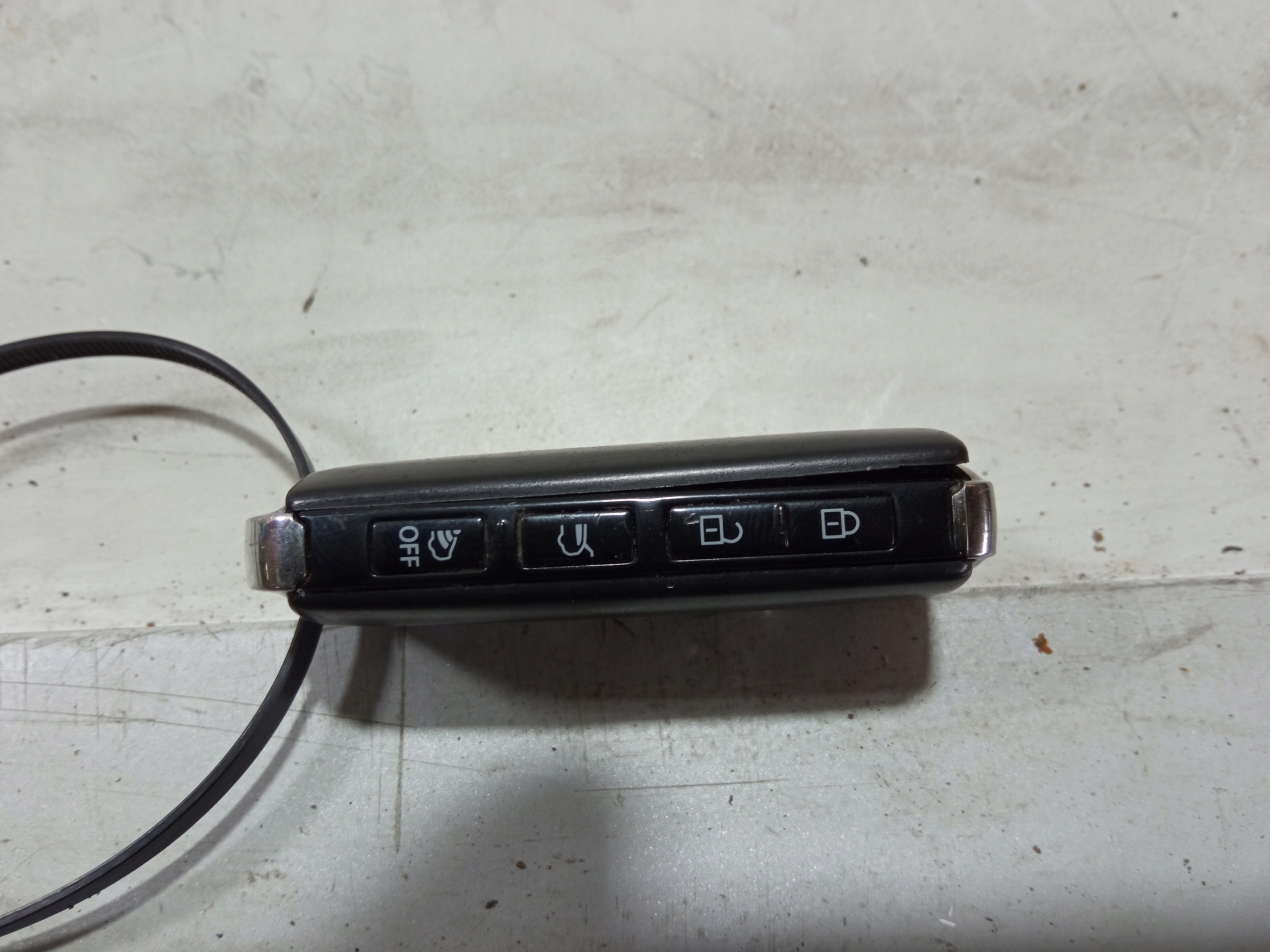 MAZDA CX-30 KLUCZYK PILOT KEYLESS Producent części Mazda OE