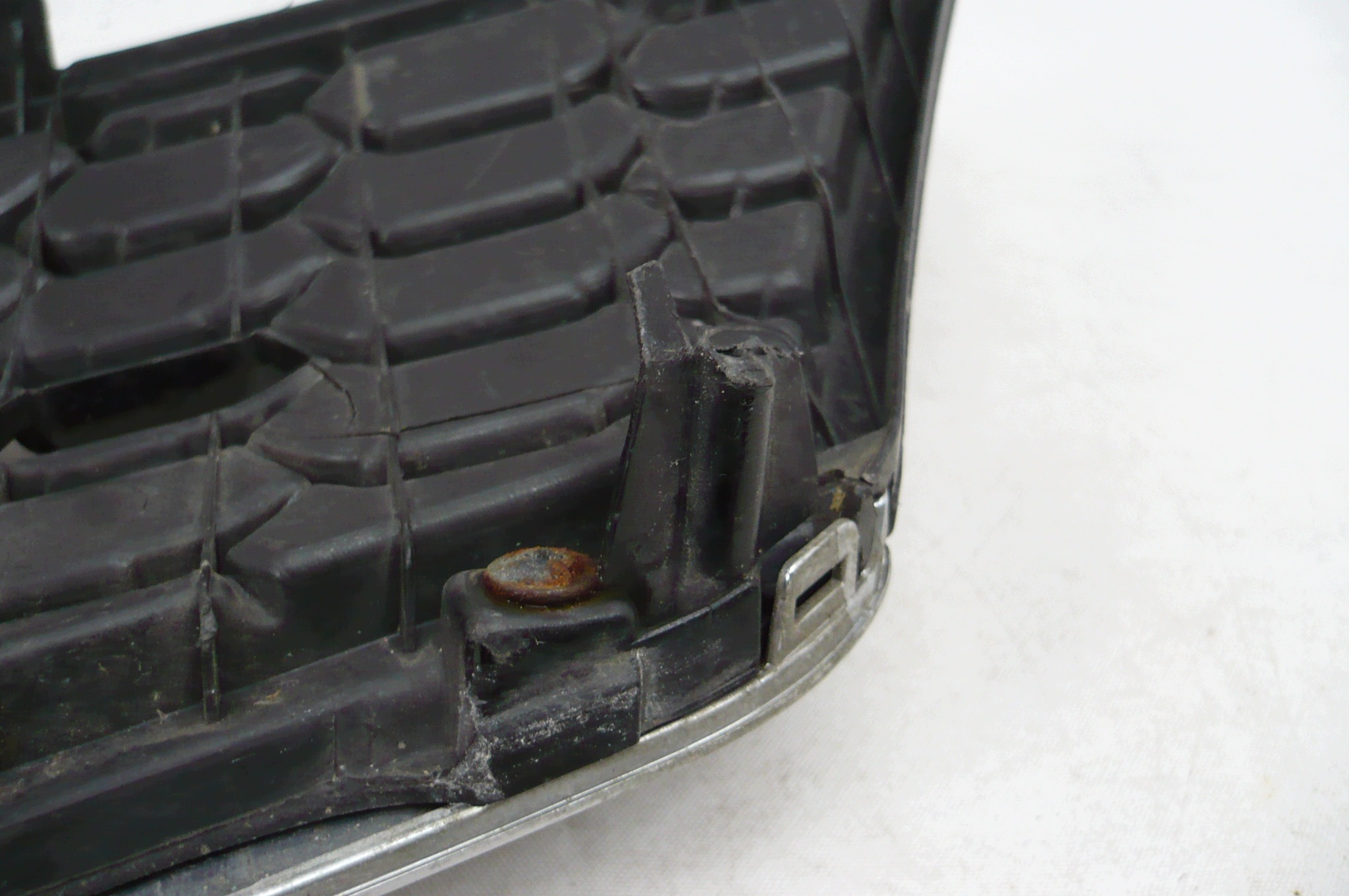 KIA RIO III 3 LIFT 2015-17 Grille Berline