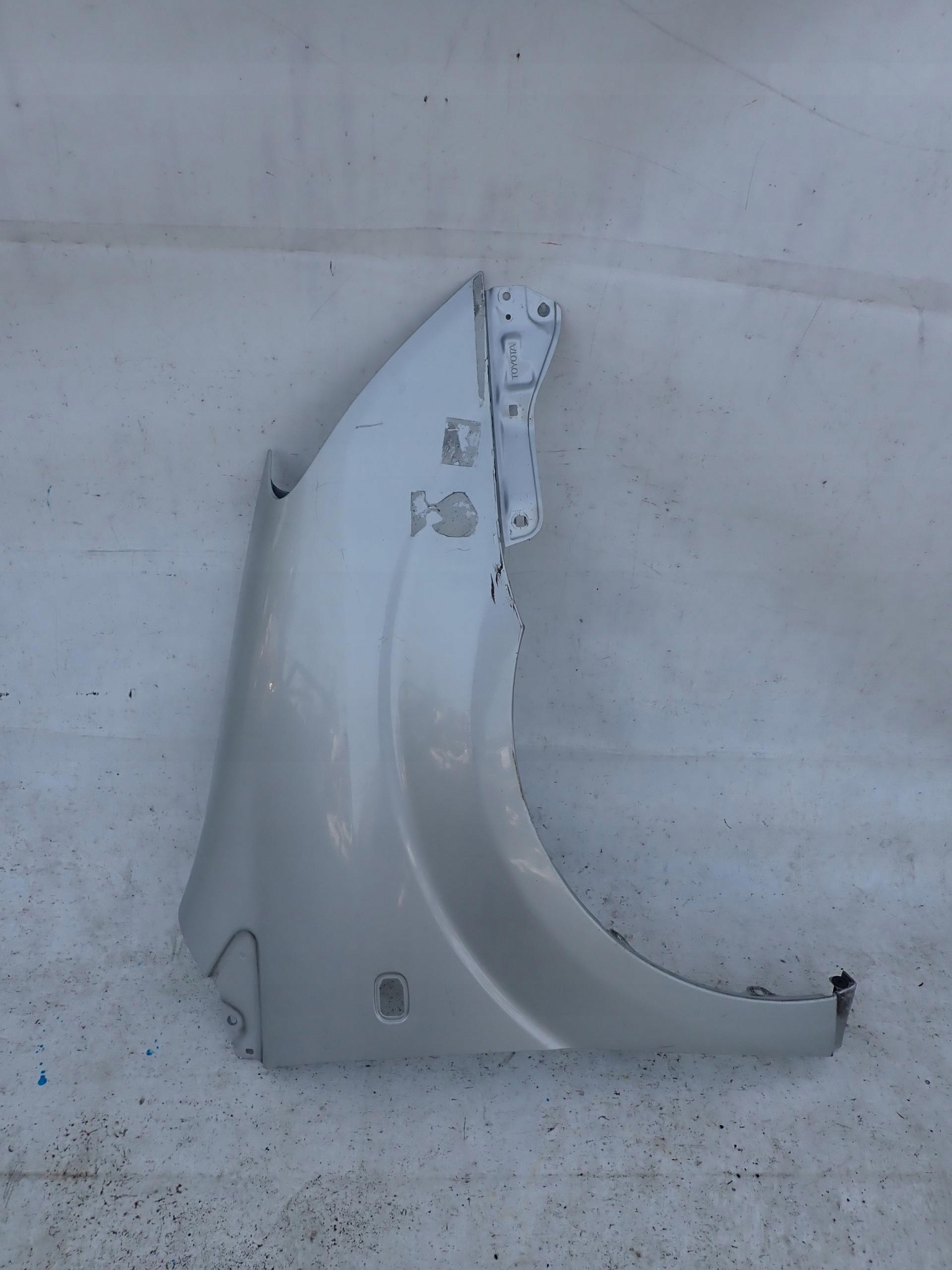 TOYOTA COROLLA VERSO 04- fender right front front