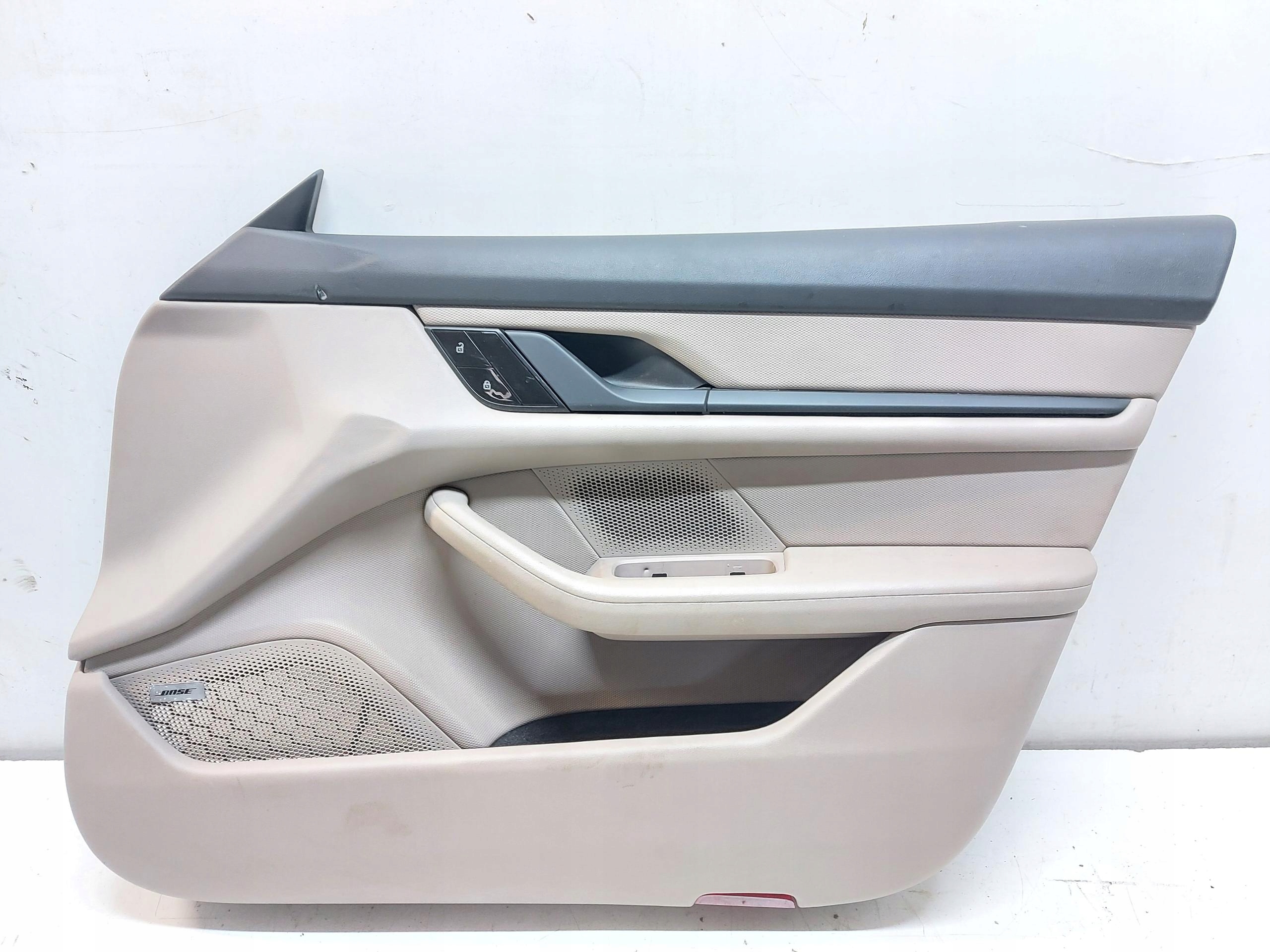 Porsche Taycan 4S 9J1 2021r upholstery side door right front