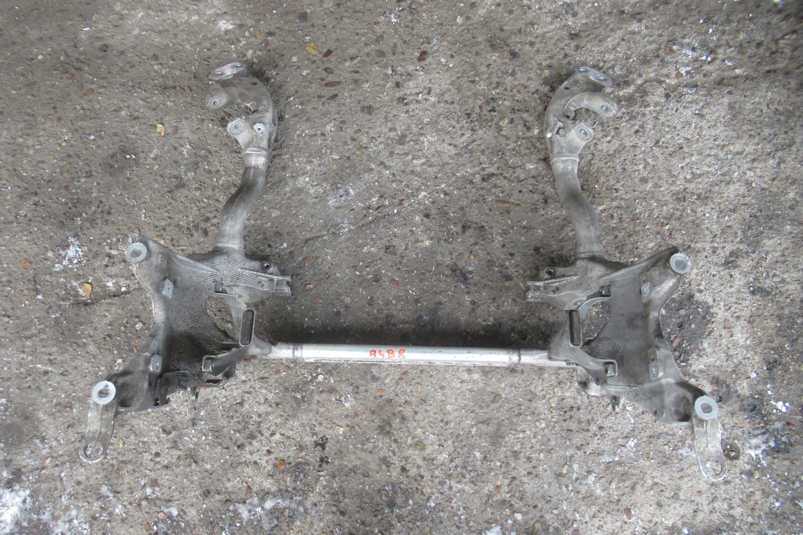 AUDI A4 B8 FL 2.0 TFSI 14R axle beam subframe axle beam front 8K0399315G