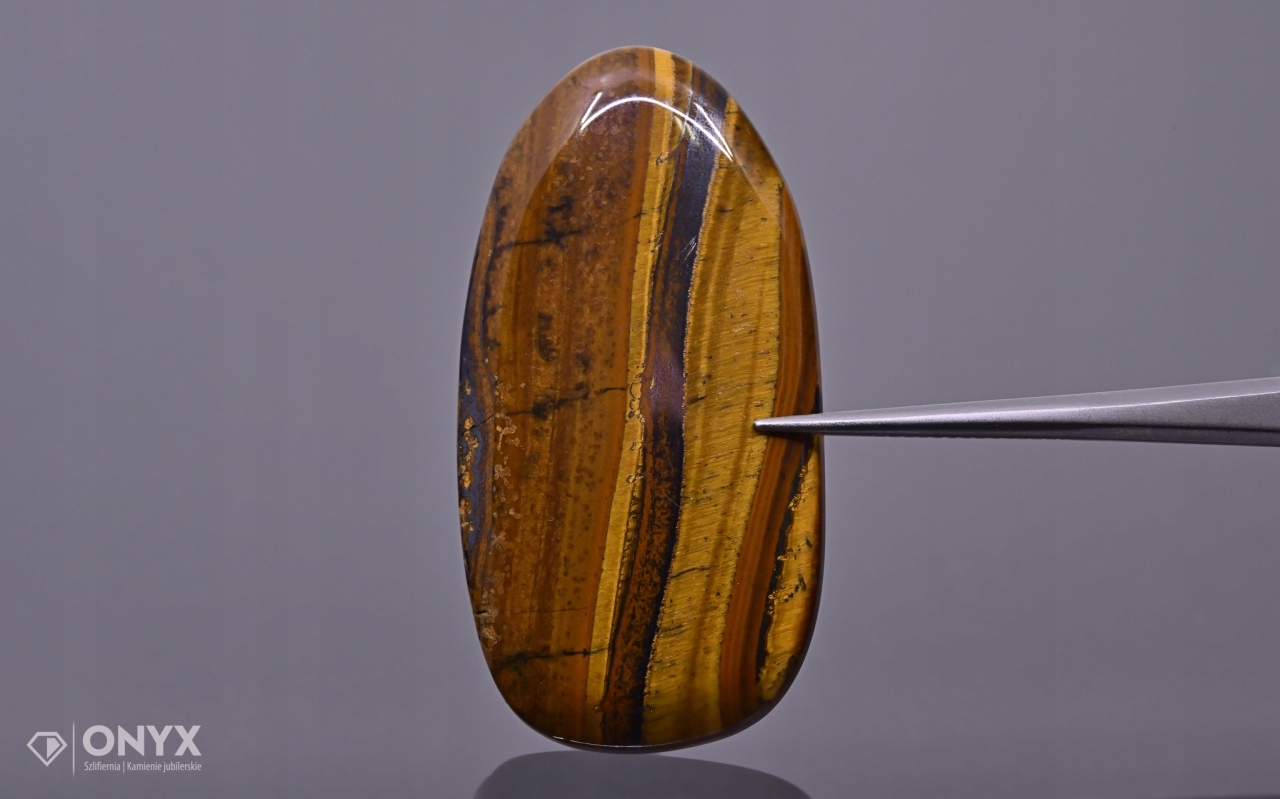 Tygří oko nízký kabošon nepravidelný 41,5x21,5 mm