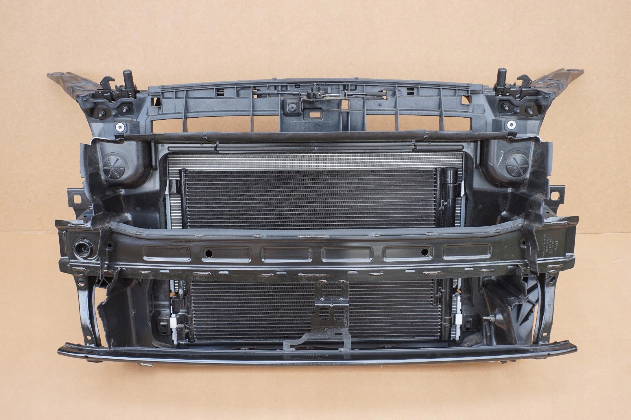 PAS PRZEDNI AUDI KOMPLETNY Q2 81A 1.0TFSI 20R Numer katalogowy części 81A805594