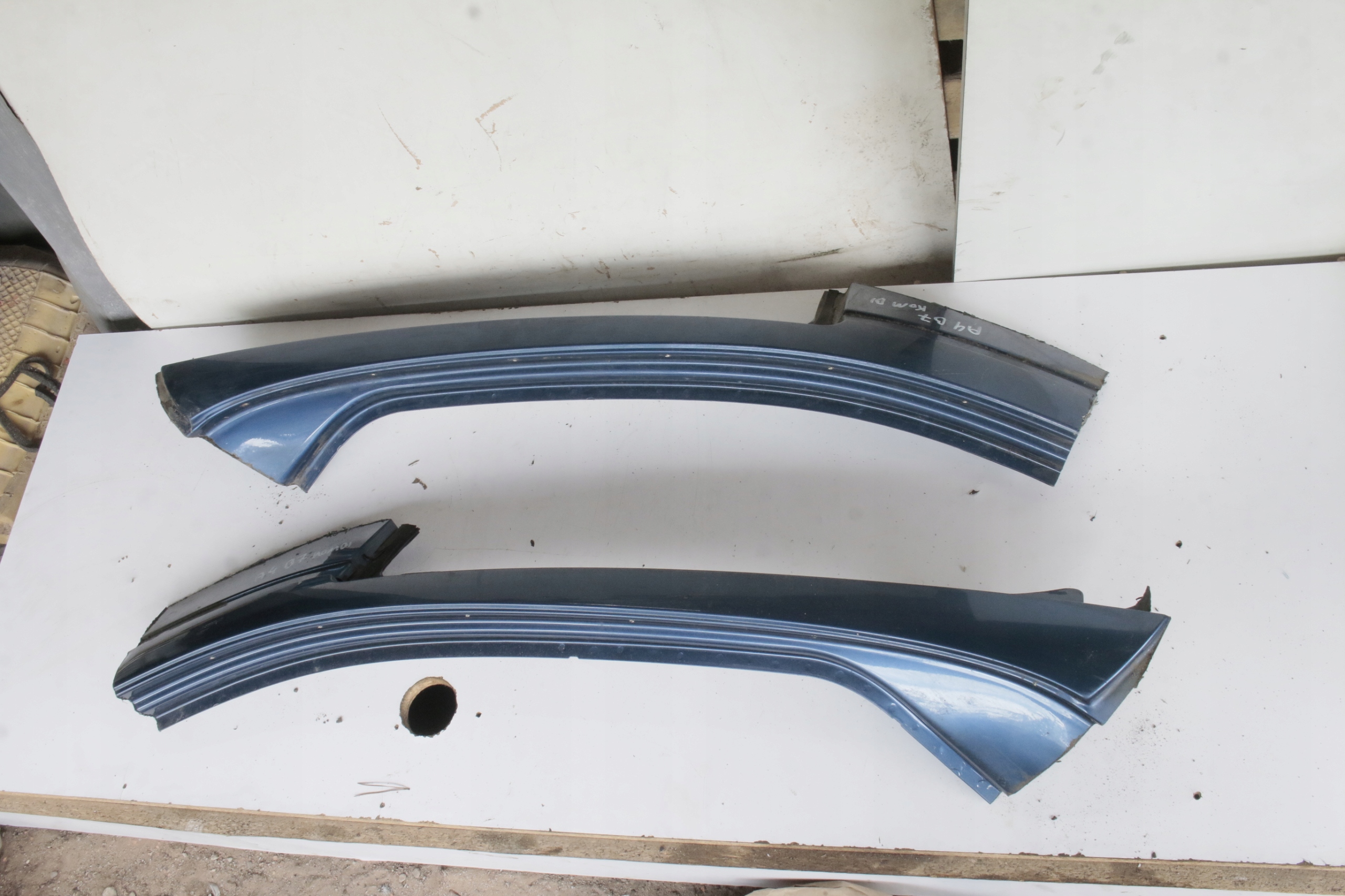 AF3QR - стойка крыши Audi A4 B7 универсал