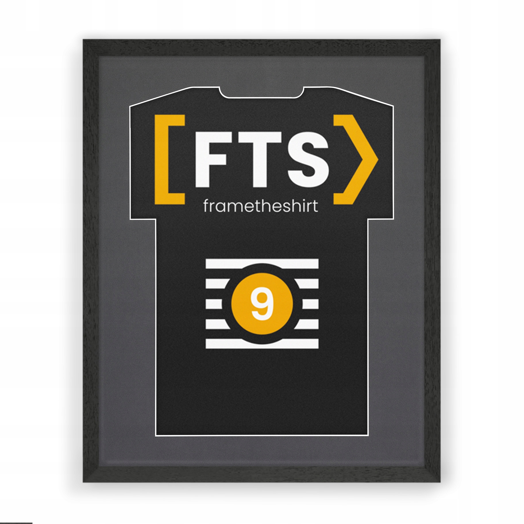 Dřevěný rám na sportovní tričko – ideální dárek pro dítě o velikosti 43 x 53 cm