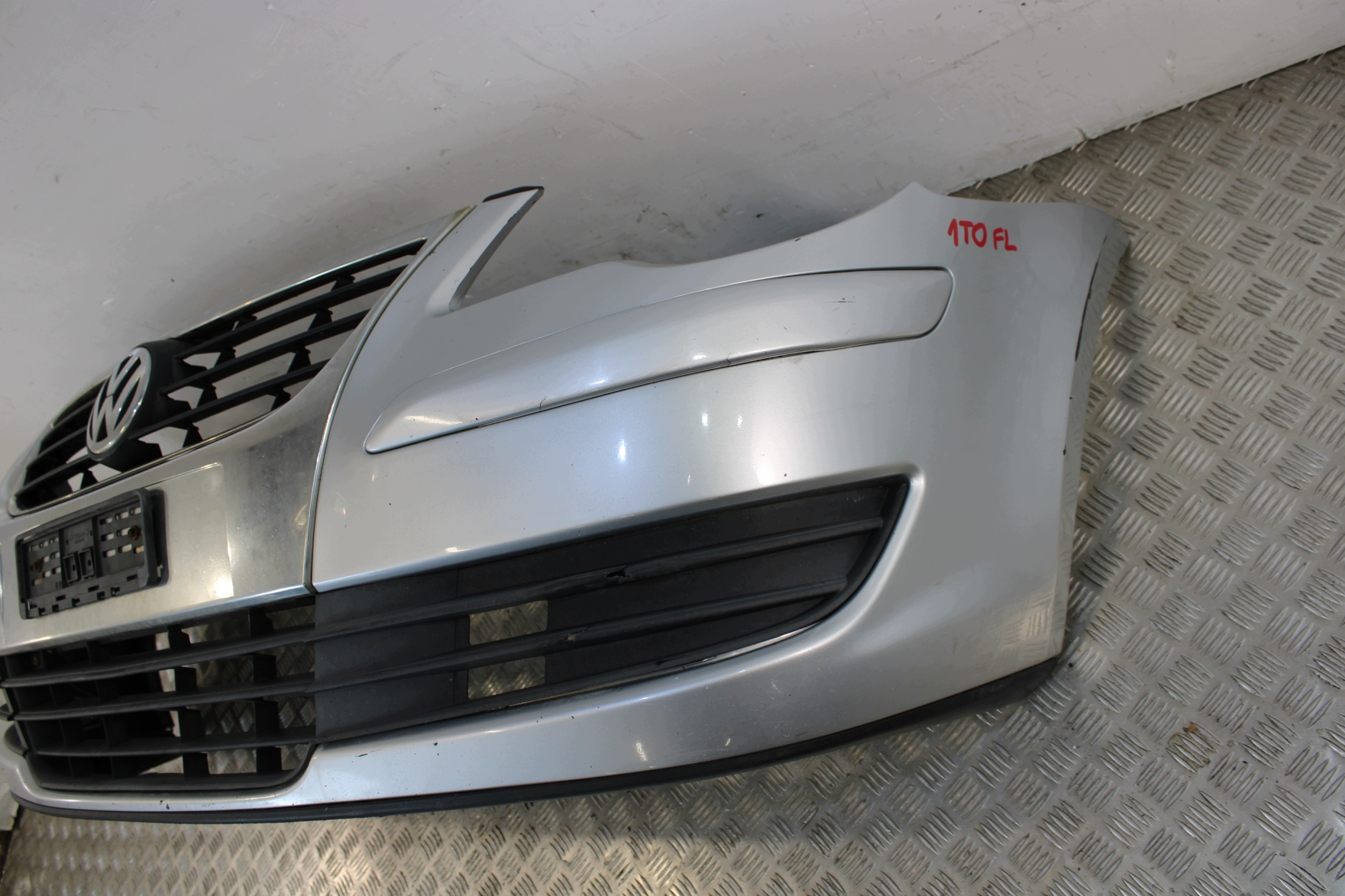 bumper front front VW TOURAN 1T0 1T LIFT 1,9 TDI