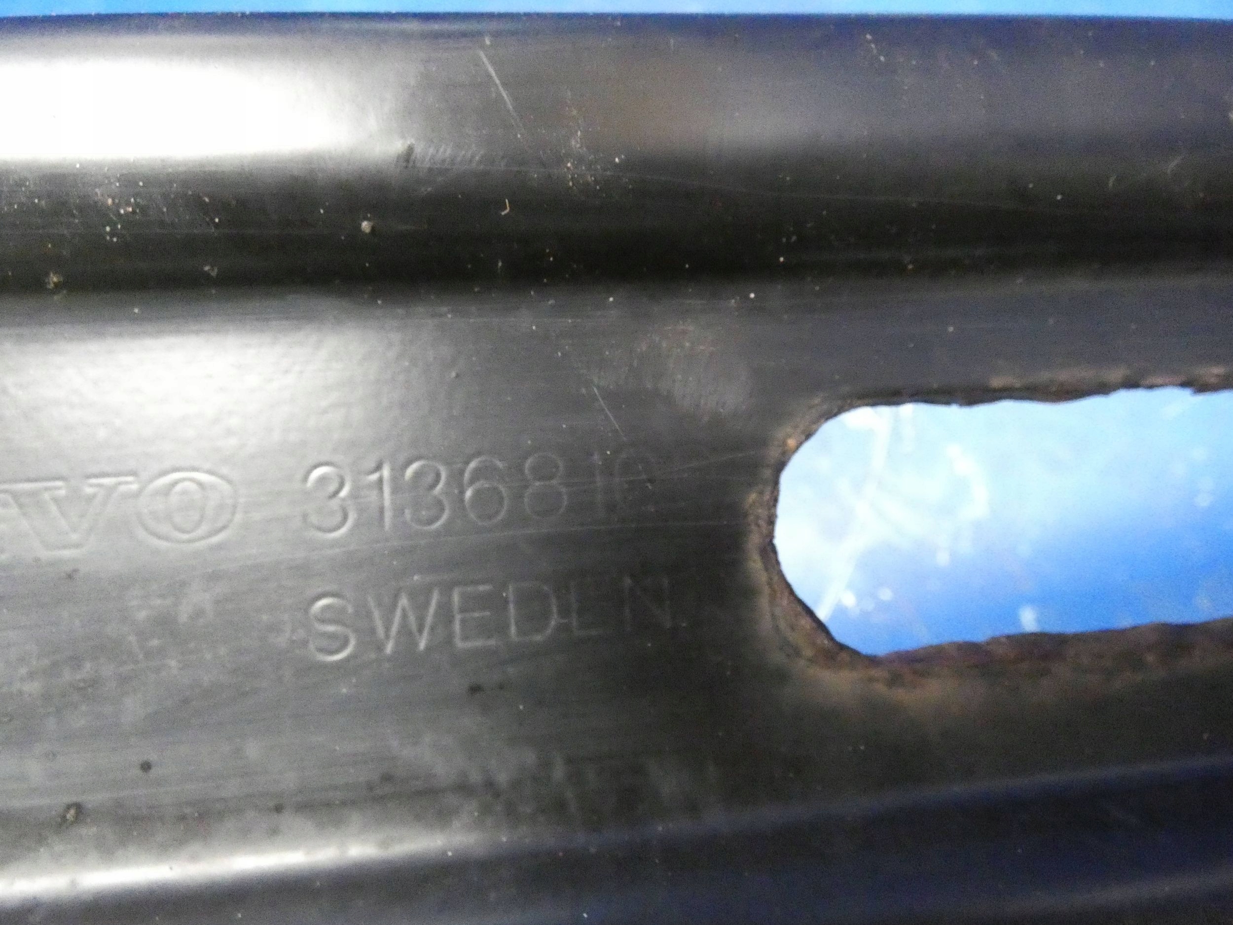 VOLVO S60 II V60 LIFT sider lower below radiator front