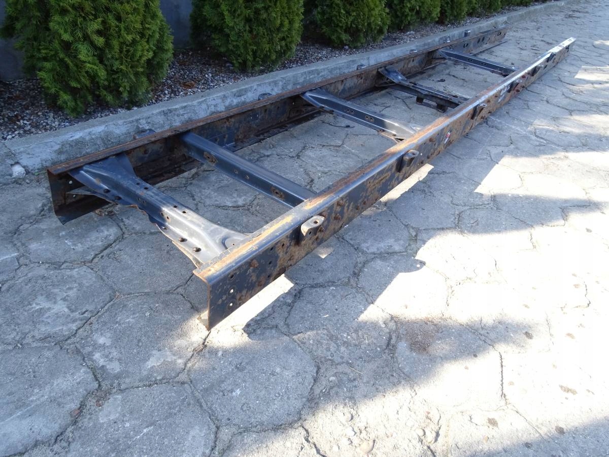 Renault MIDLUM 00-06 рама 17,5 