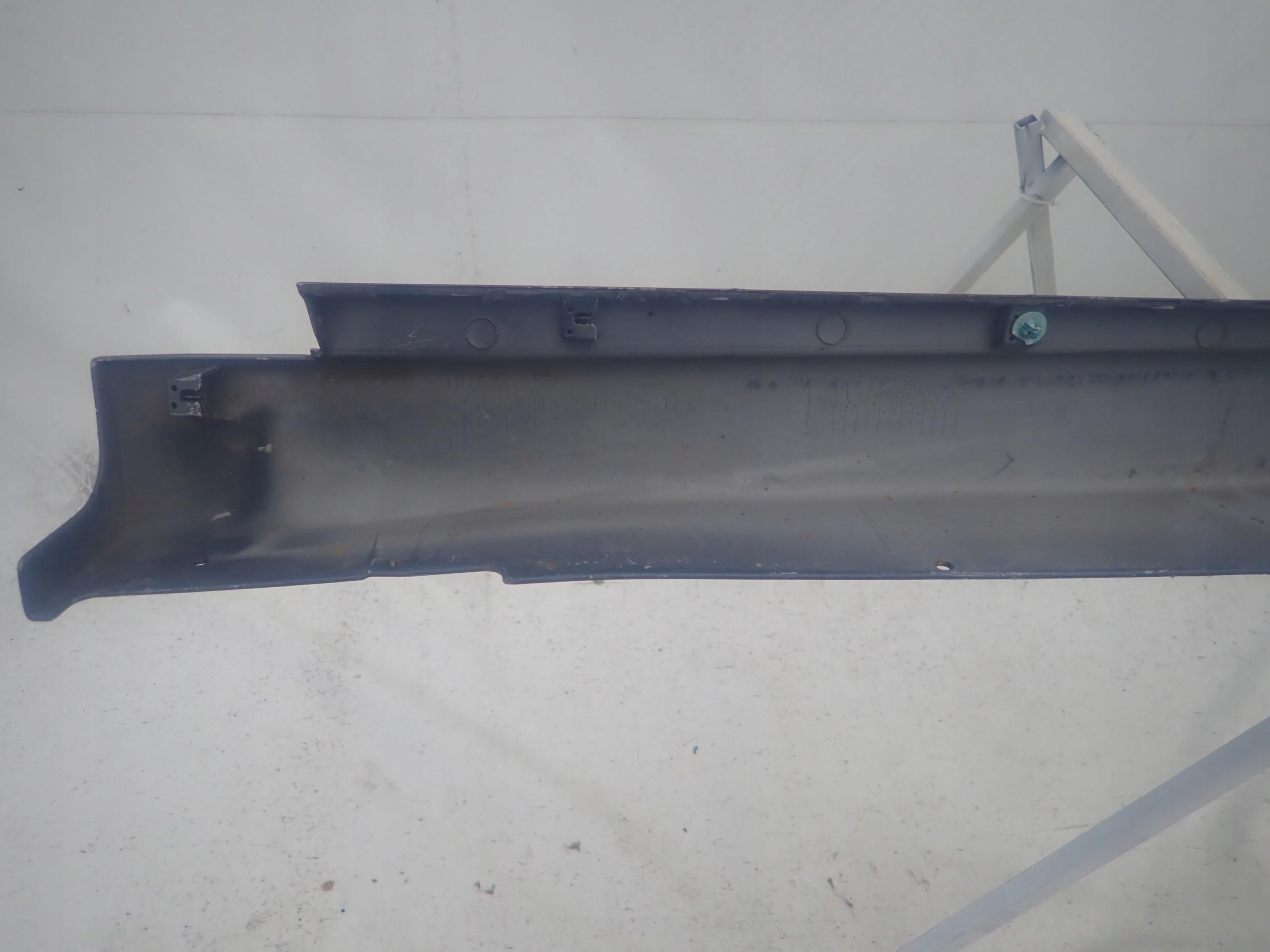 MITSUBISHI GRANDIS 03-11 threshold right moulding threshold