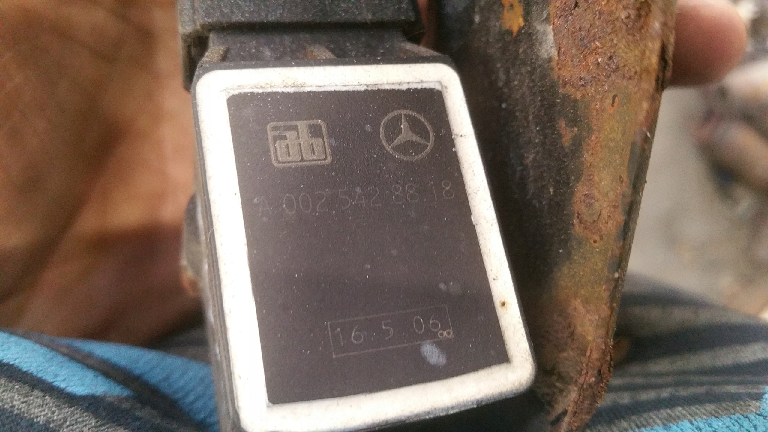 Sensor poziomowania 0025428818 Mercedes W171