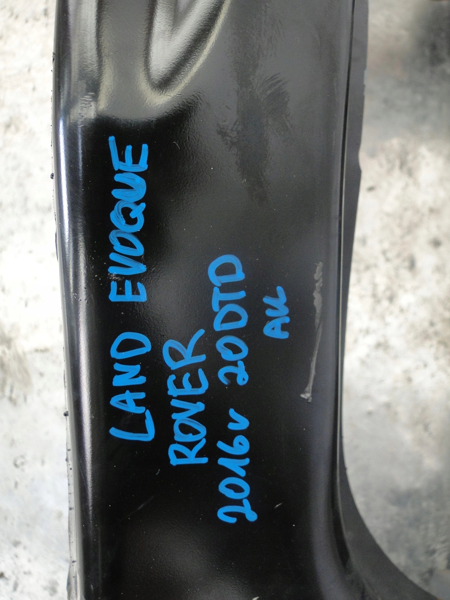 TYLNA BELKA ZAWIESZENIA LAND ROVER EVOQUE 2016R Typ samochodu Samochody osobowe