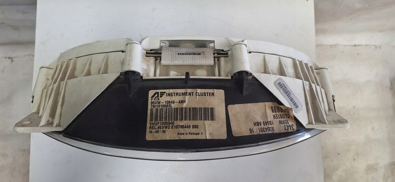 dials VW SHARAN and 95VW108491BH