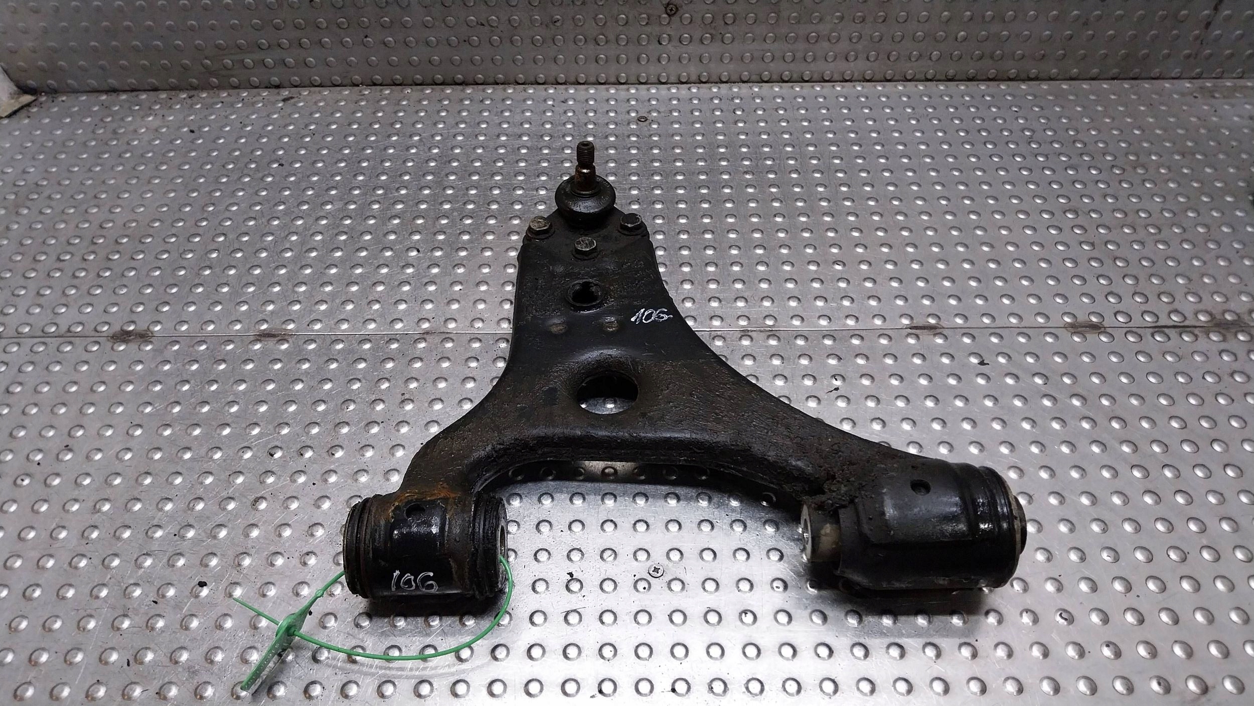 arm left front A1693300407 MERCEDES A KLASA W169 B KLASA W245