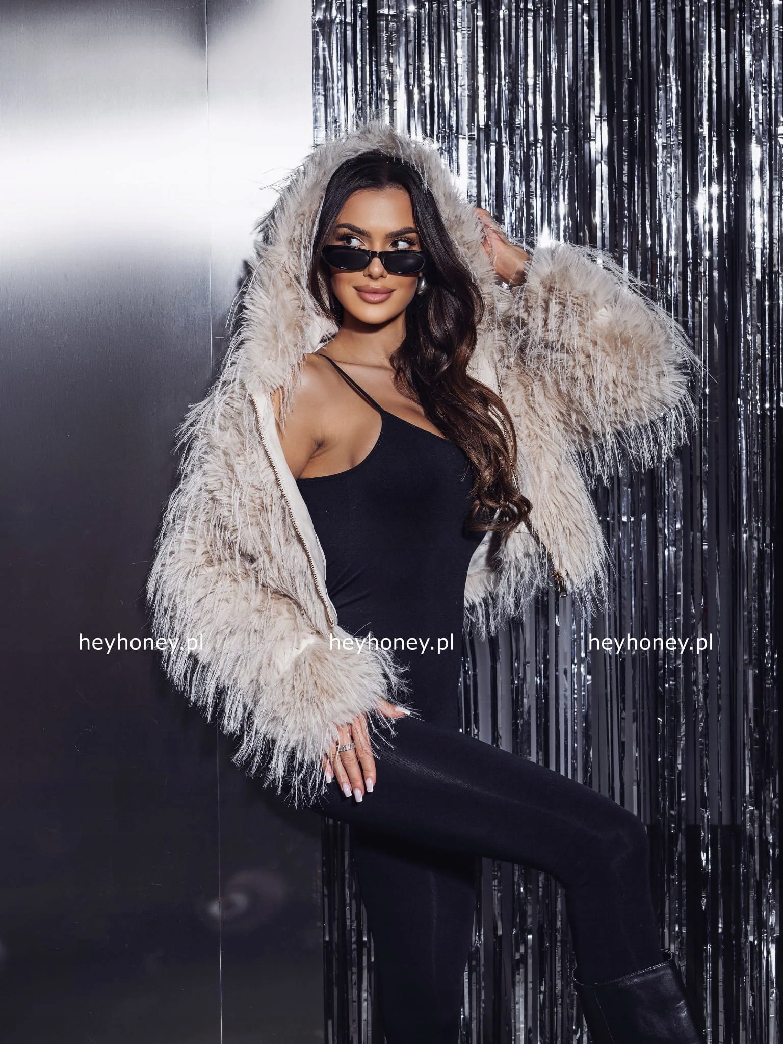 Kožešina s krátkým střihem a kapucí s kapucí Evermore M/L