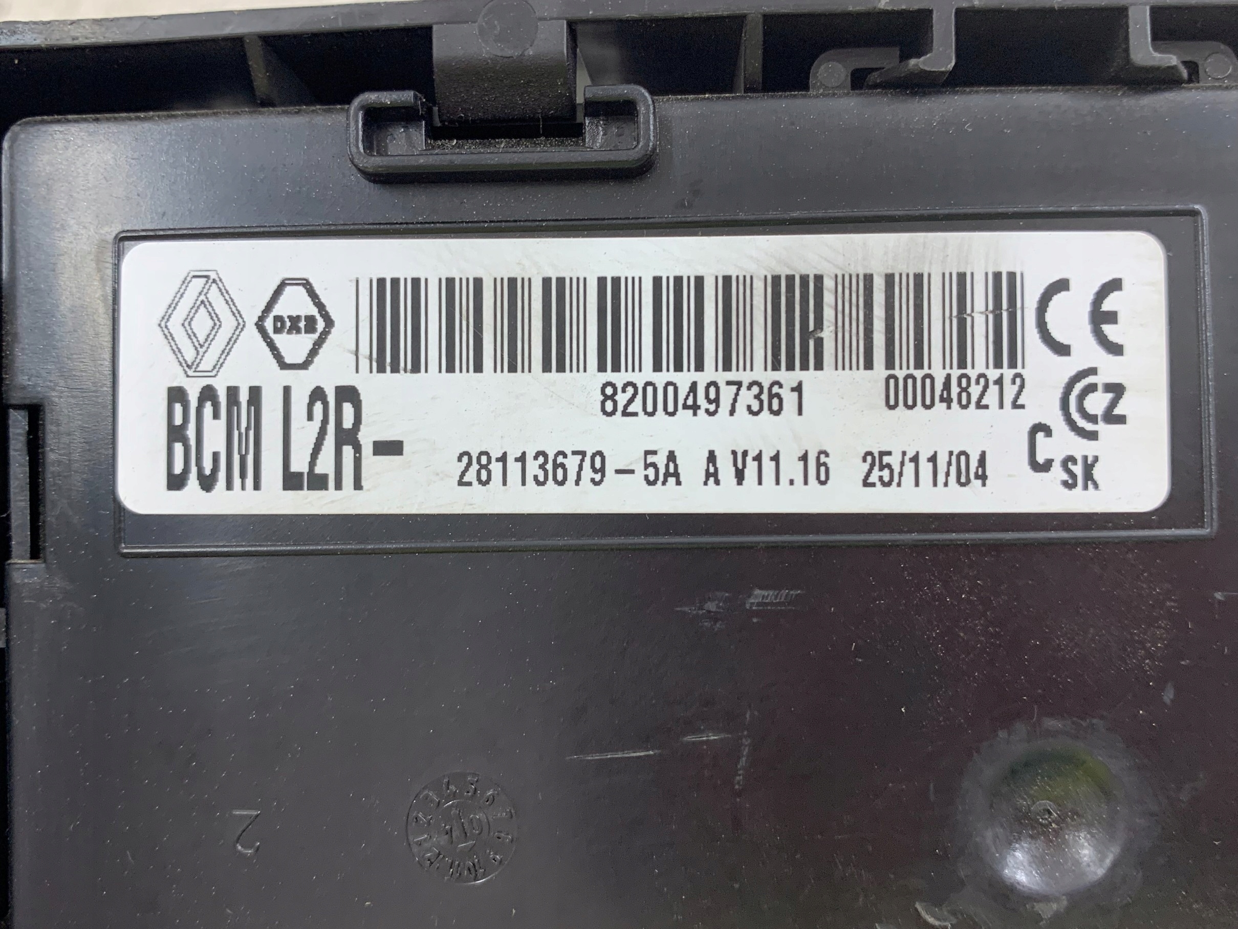 module BCM RENAULT MODUS 8200497361 unité de commande électronique uce