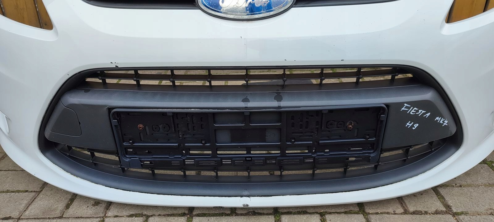 nárazník předek přední Ford Fiesta MK7 3D H9