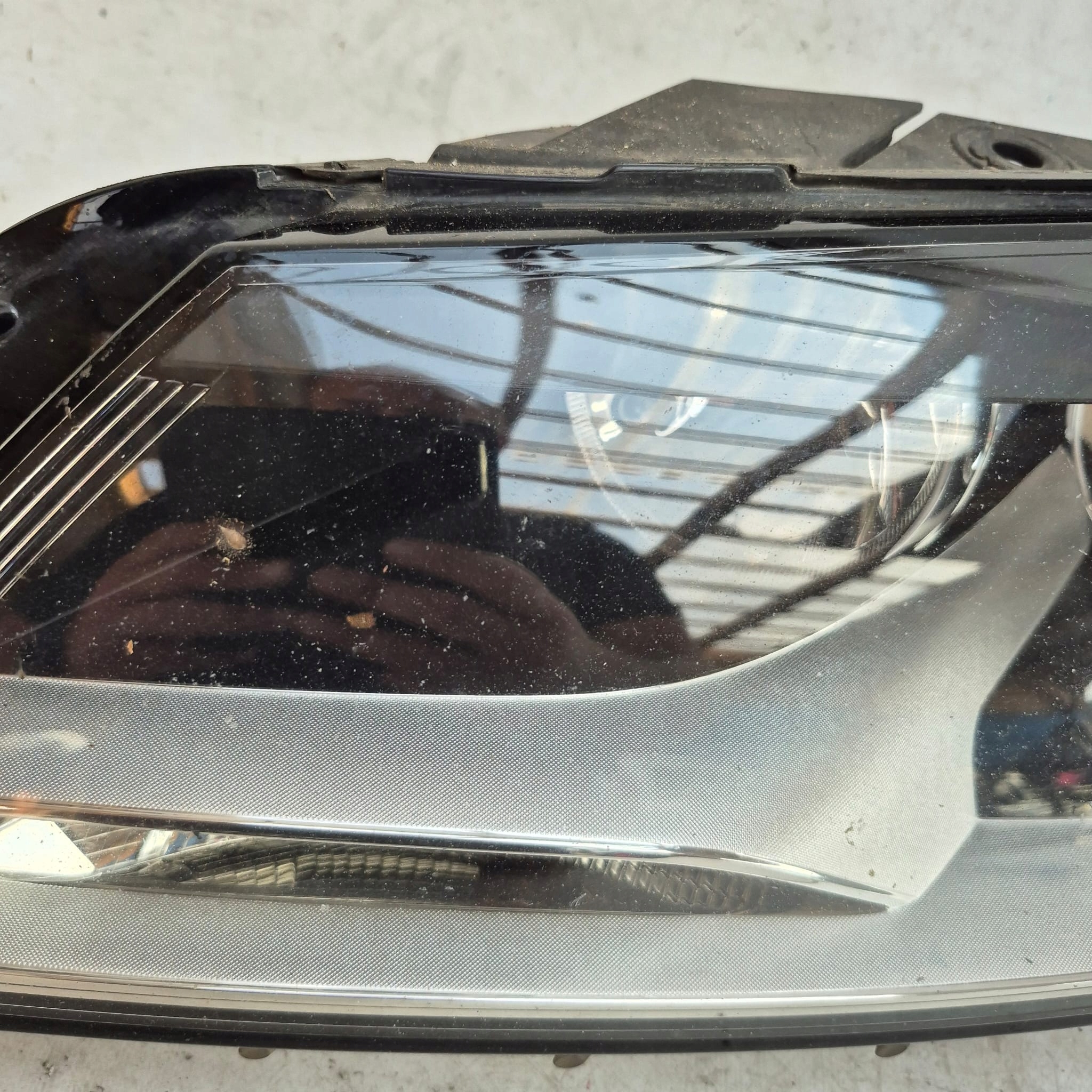 VW PASSAT B7 10-14 light front front left