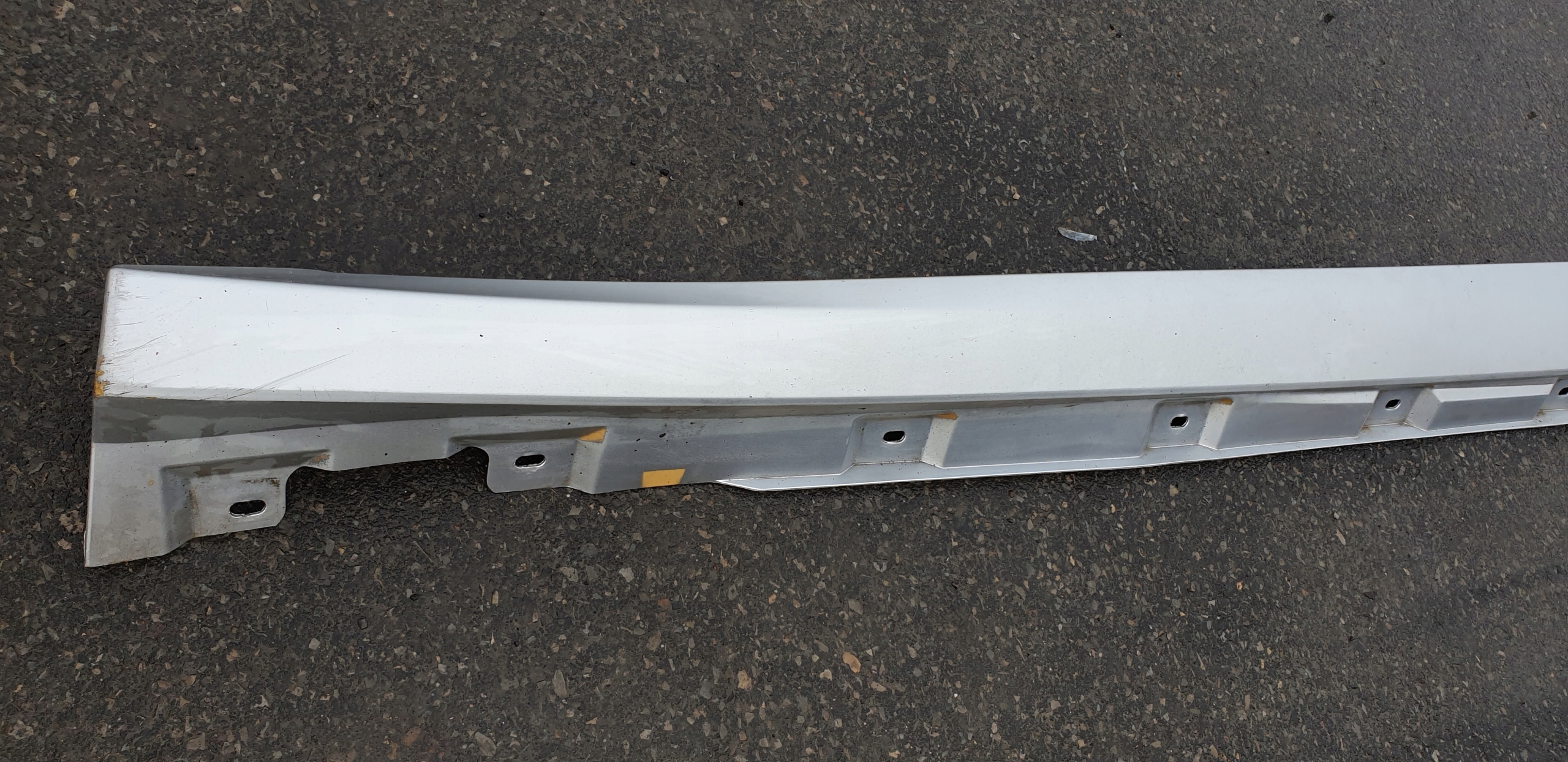 moulding threshold left cap for threshold MERCEDES R W251 LONG OE SREBRNA