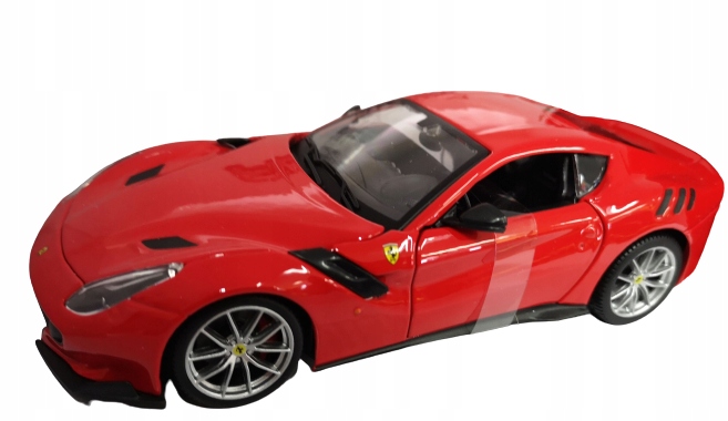 Model Bburago 1:24 Ferrari F12tdf Red