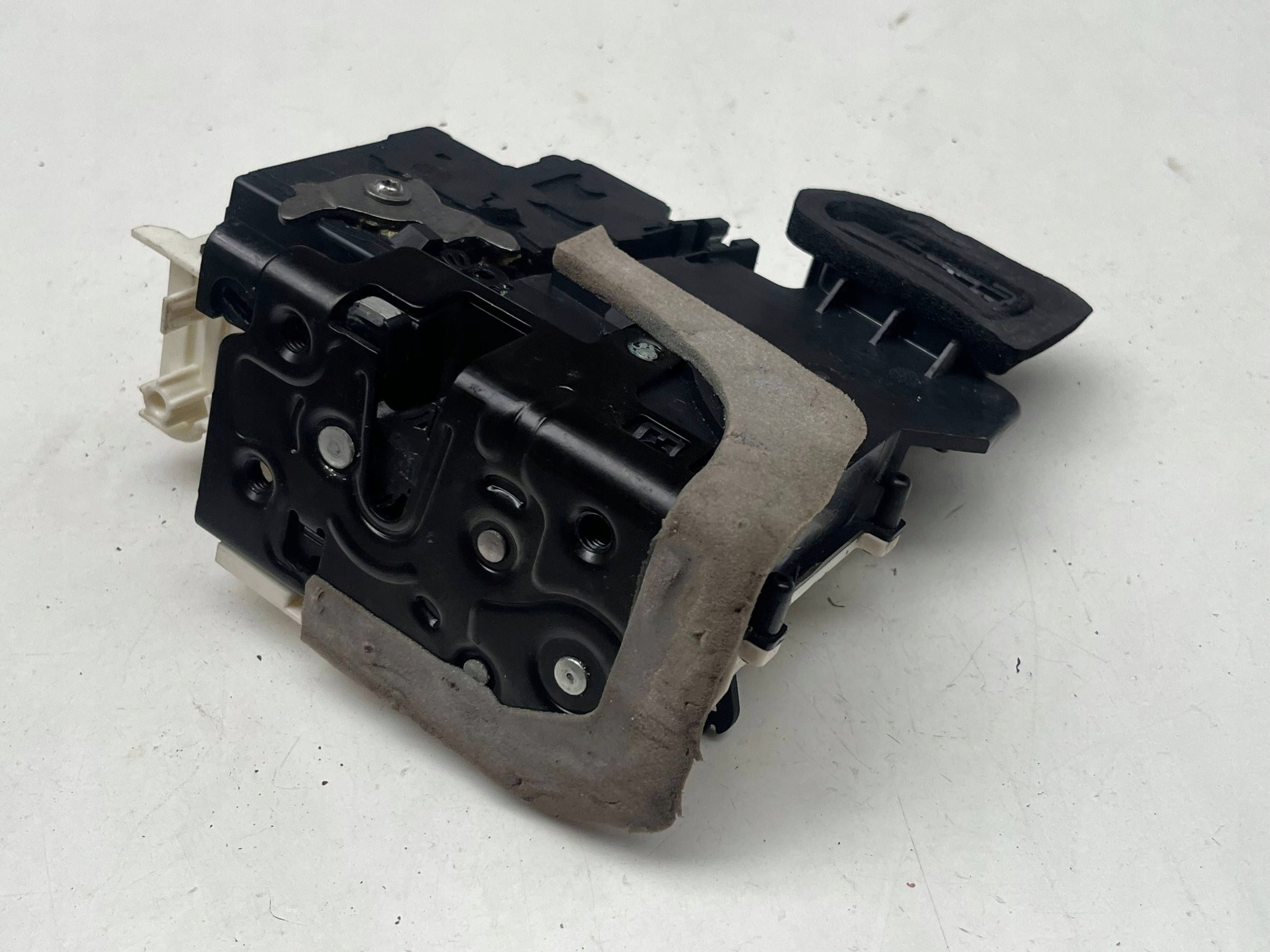 AUDI A6 A7 C8 lock door right front 4K1837016H @M