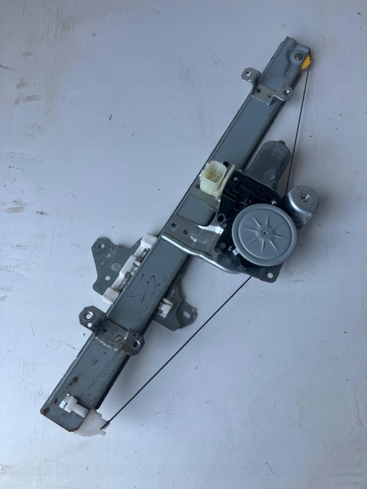 window regulator left front NISSAN MICRA K14 807305FA1A