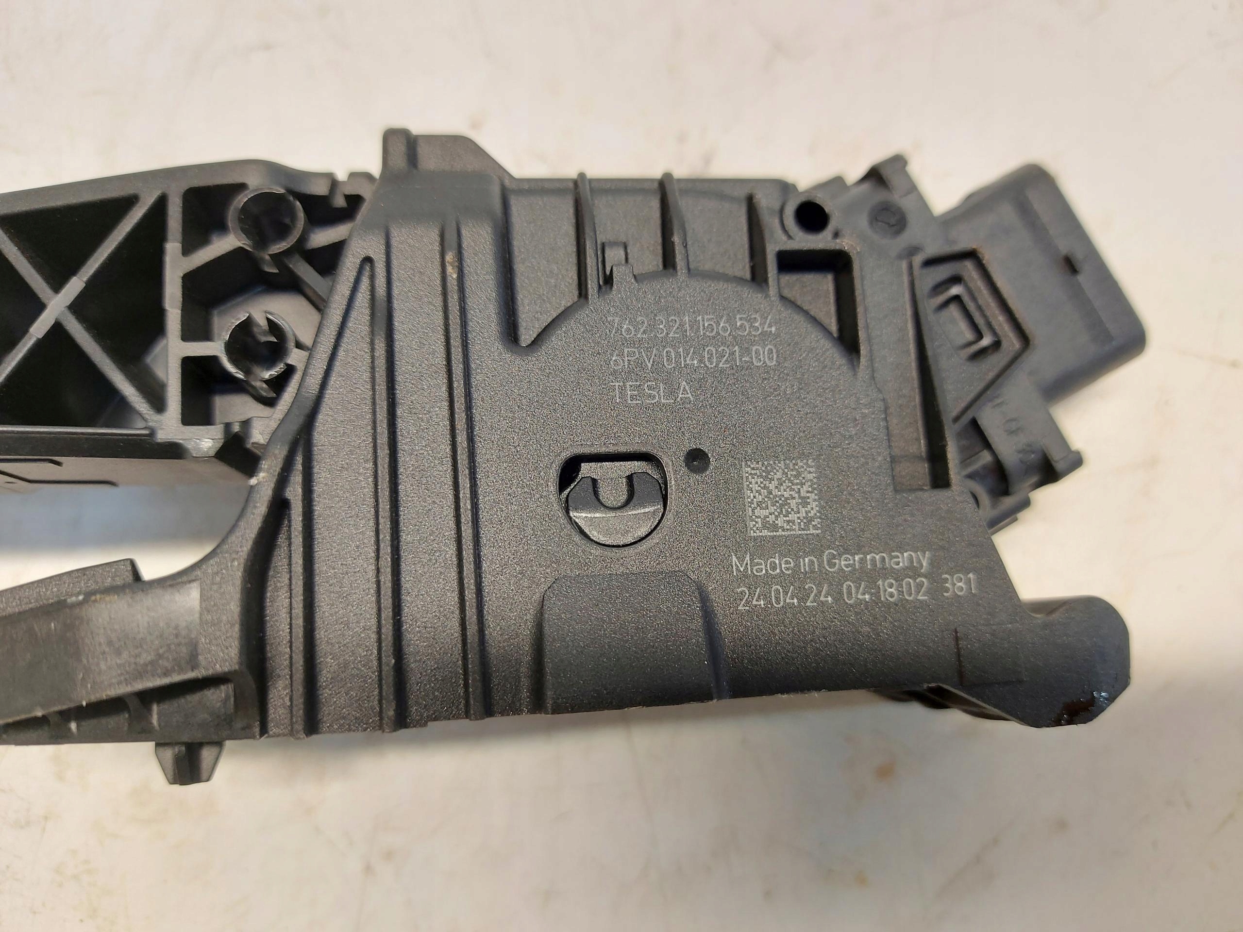 TESLA MODEL Y 2024r accelerator pedal POTENCJOMENTR 762321156534