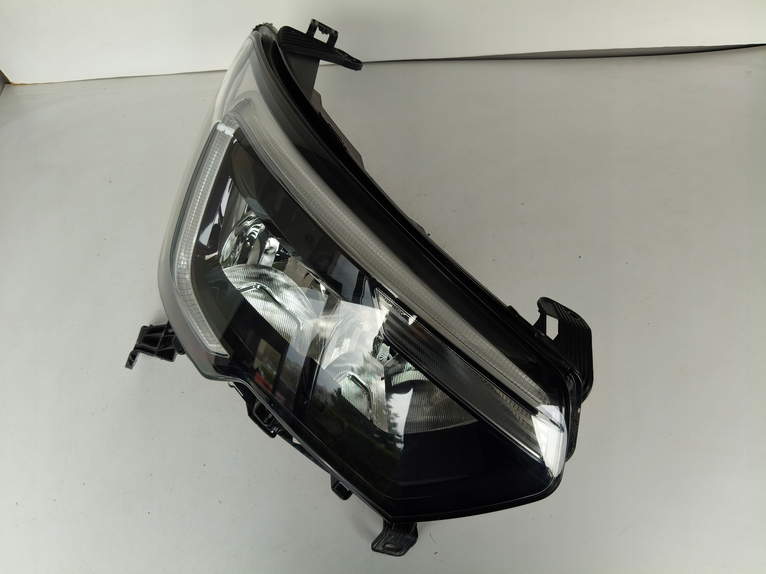 Licht rechts REFLEKTOR RENAULT MASTER IV 19- LED