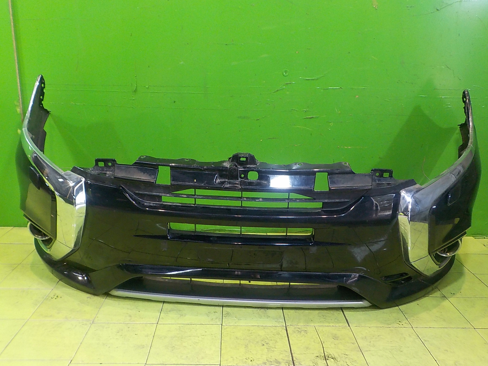 MITSUBISHI OUTLANDER III LIFT I 16r 5D zderzak przod