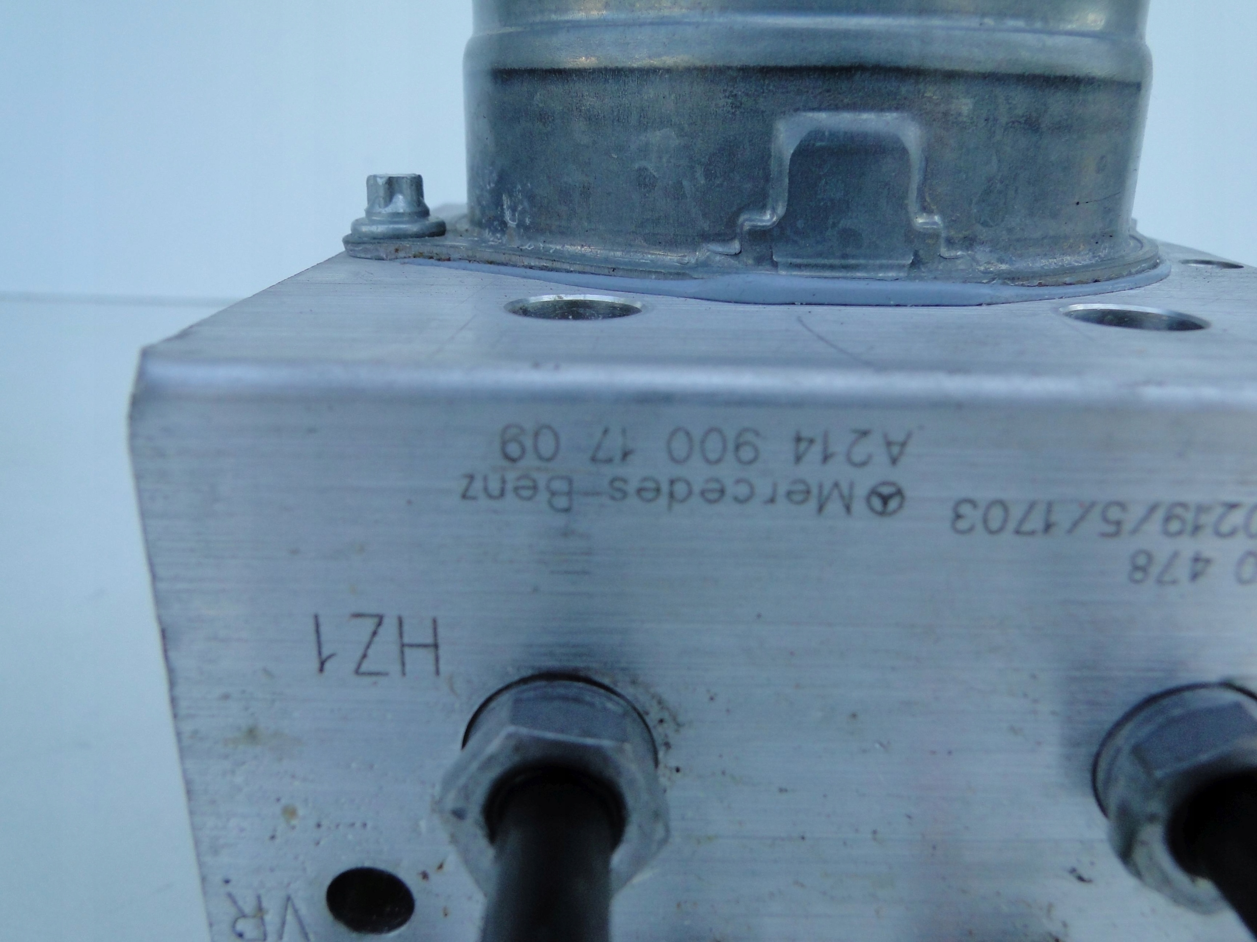 MERCEDES насос ABS A2149001709 e класс 214 W214