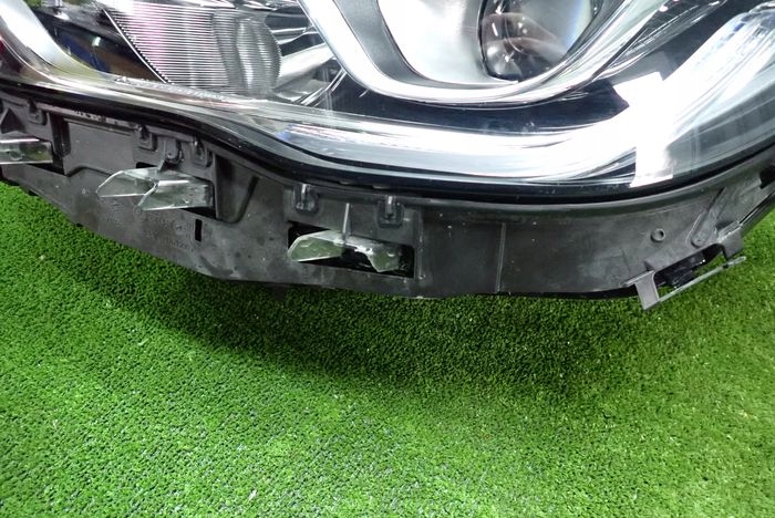MERCEDES W247 GLA LED LIFT 19- reflektor left light left