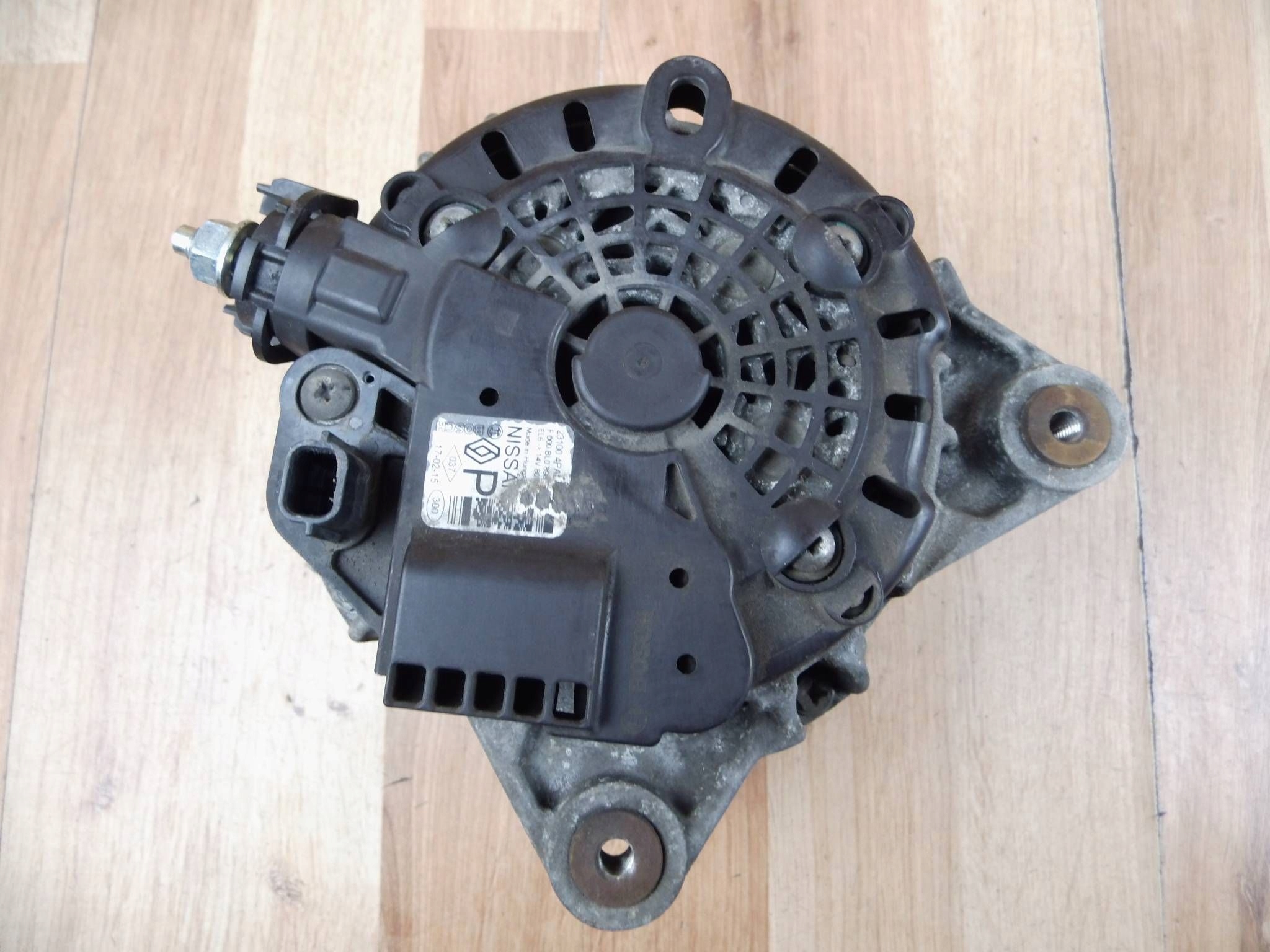 Nissan X-Trail T32 1.6 BENZ alternator 231004PA0A-E