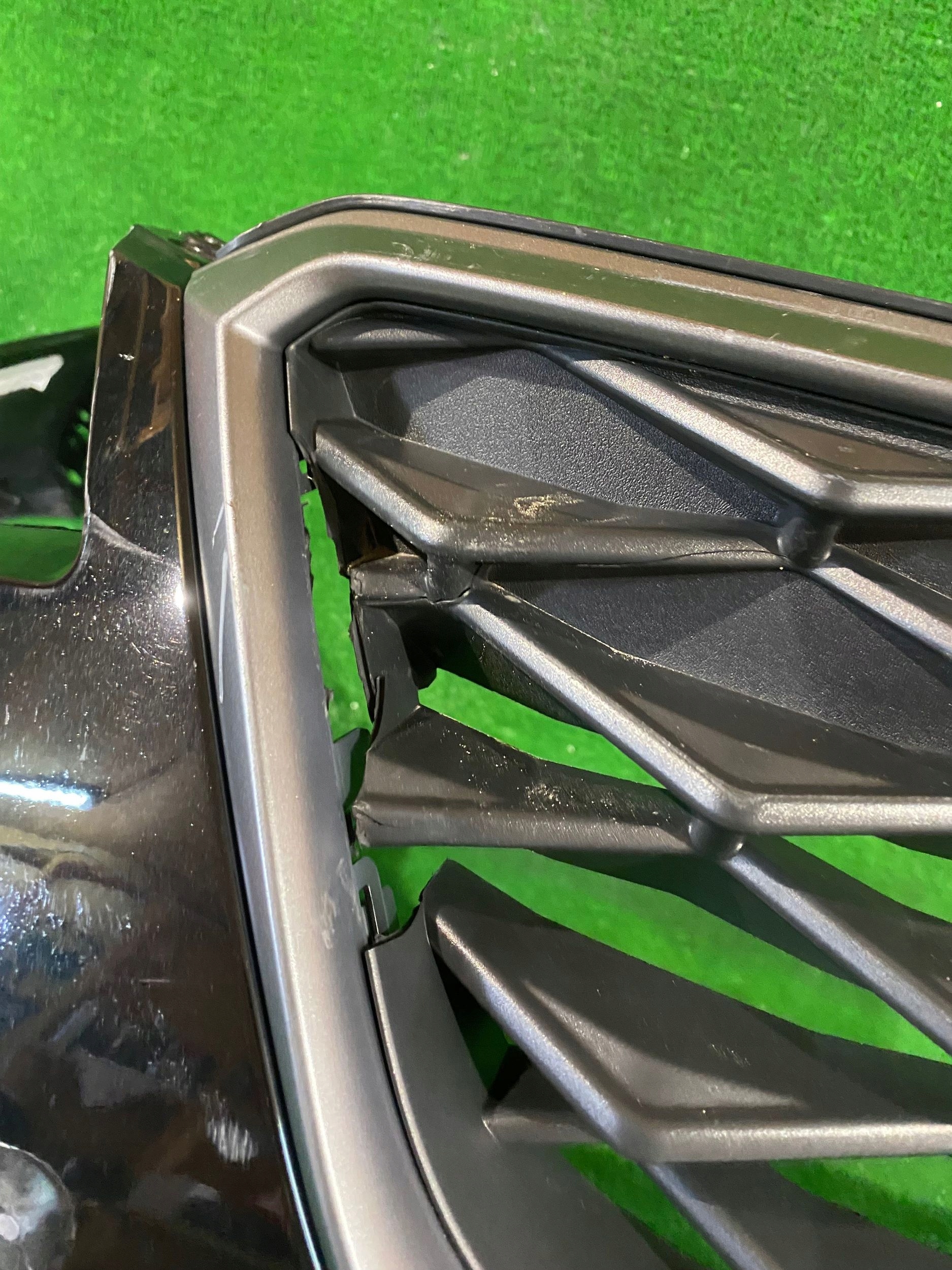 Frontstoßstange vorne SEAT TARRACO NR.Z5774
