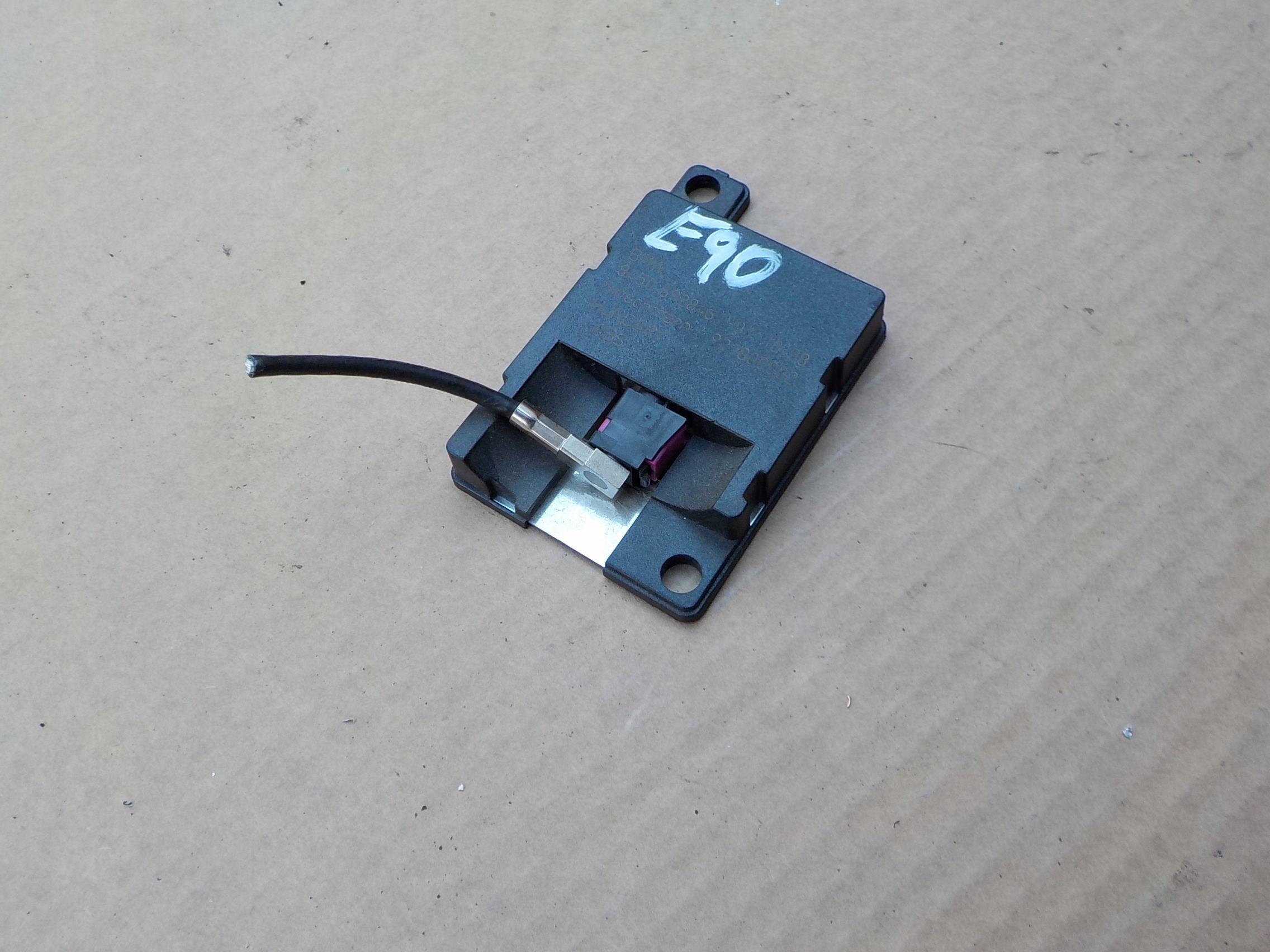 AMPLIFICATORE anteny bmw e90 6928461
