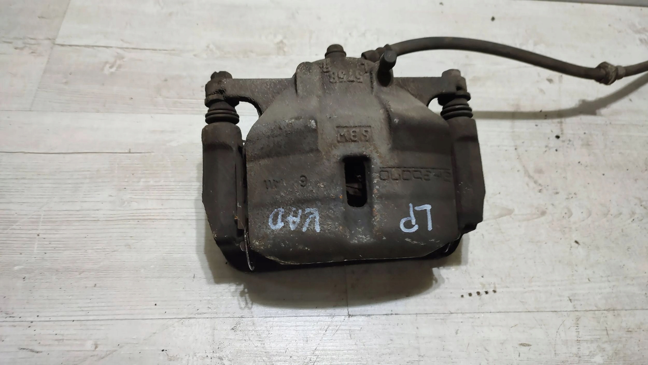 Renault Kadjar 17r 1.5dci front side left caliper