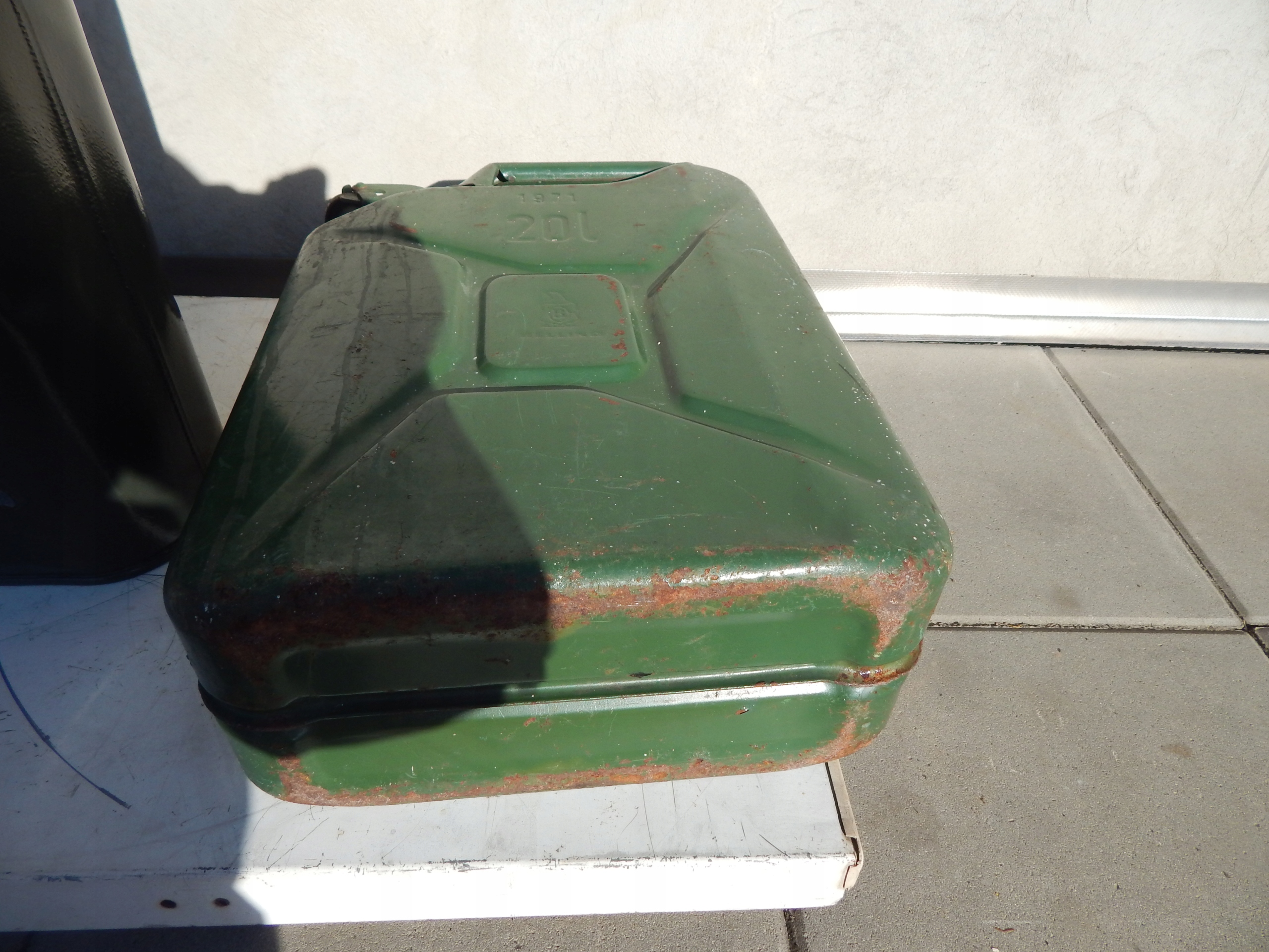 kanister 20 l blaszany zabytkowy na paliwo Kod producenta 188