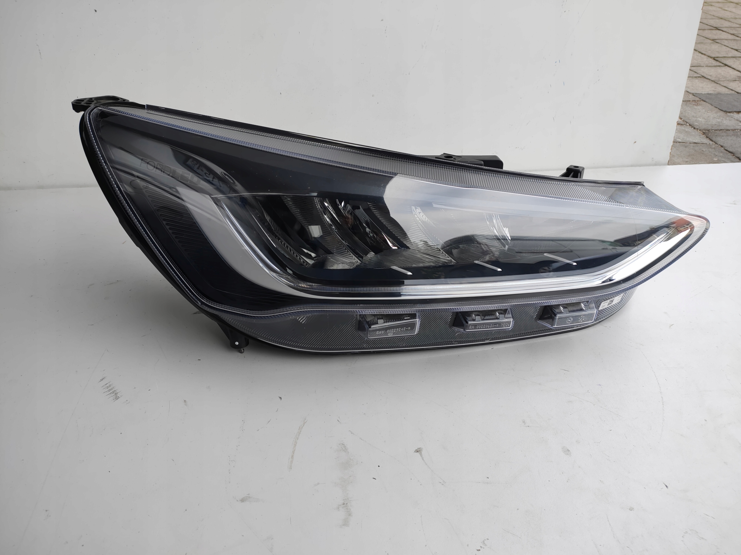 Ford Focus mk4 Рестайлинг 2021-2024 фара Права Полный комплект LED- Европа